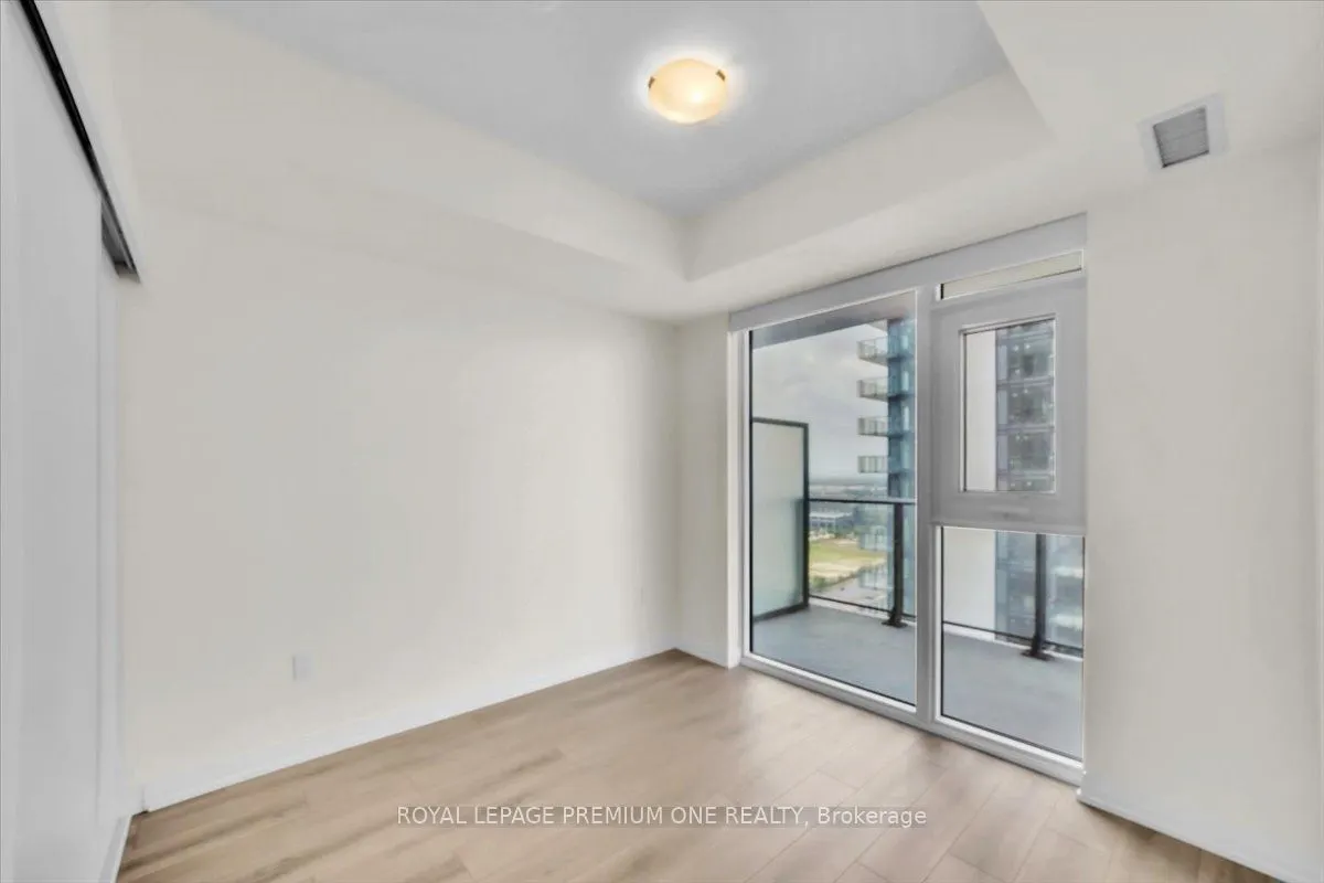 8960 Jane Street, #2103