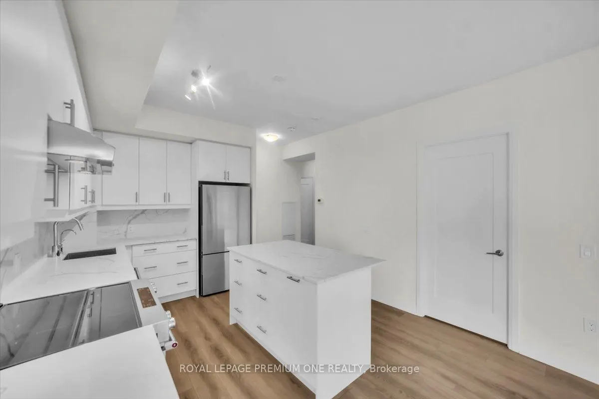 8960 Jane Street, #2103