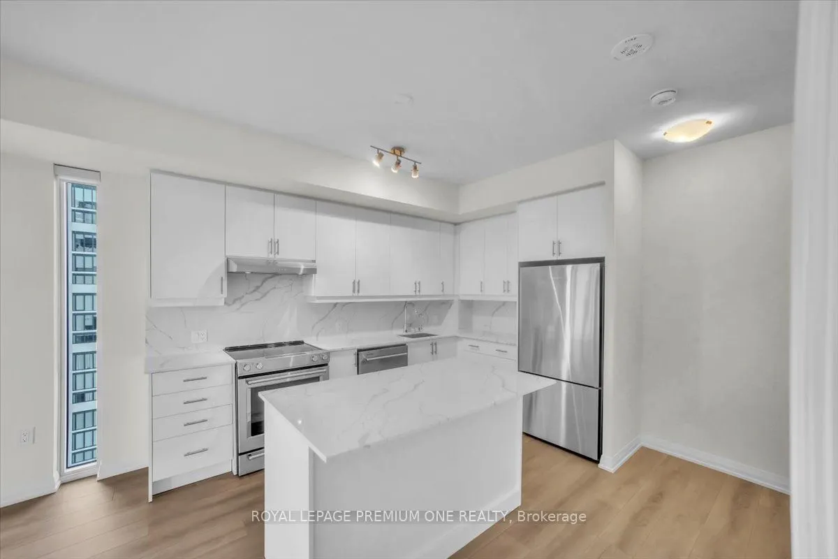8960 Jane Street, #2103