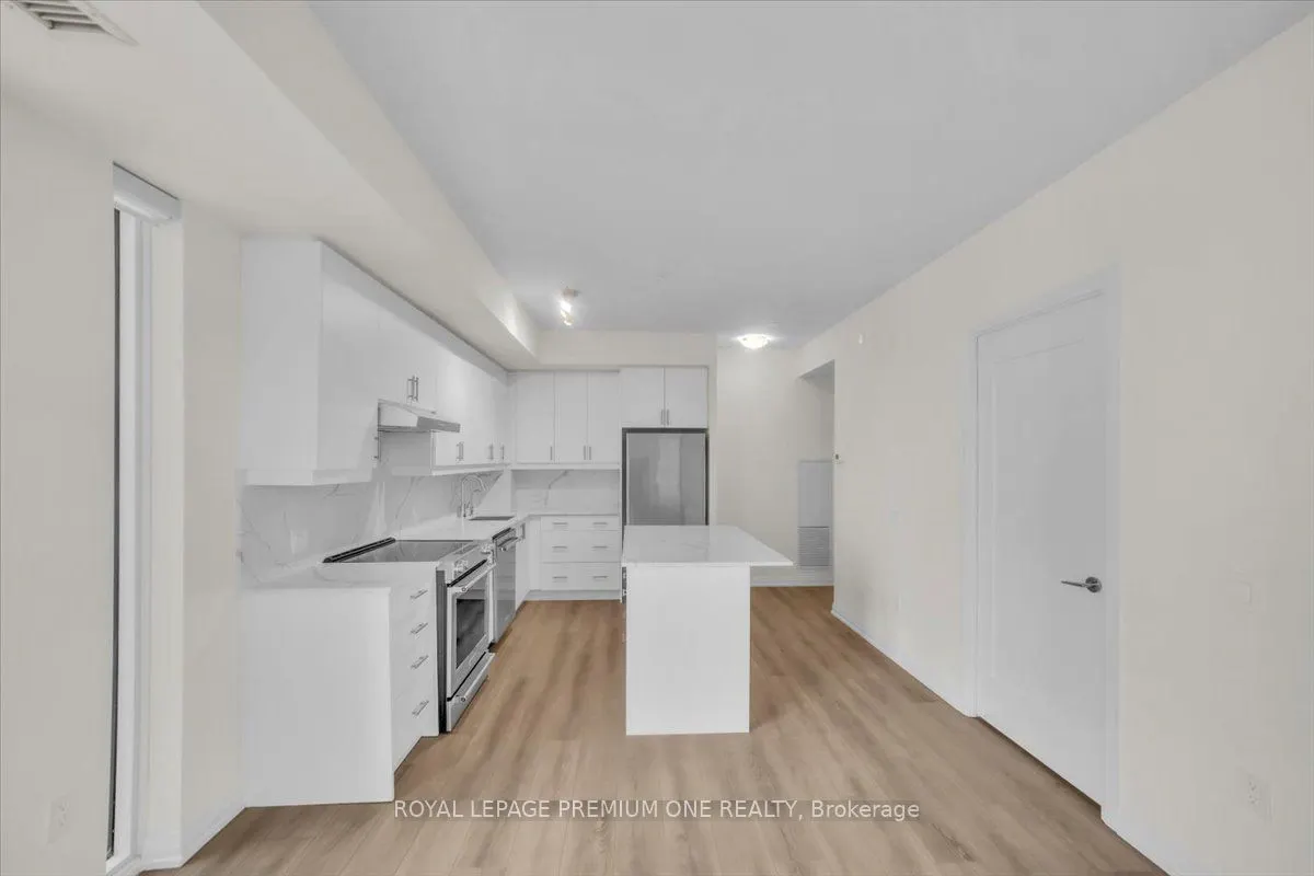 8960 Jane Street, #2103