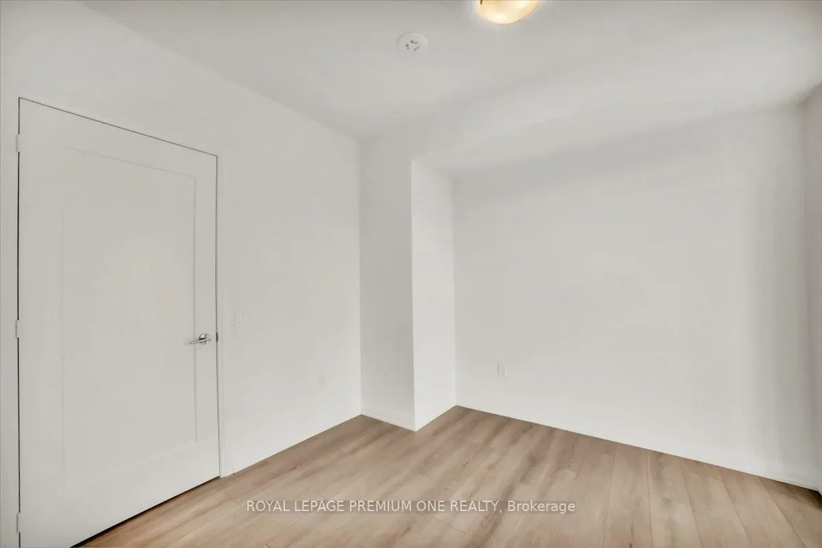 8960 Jane Street, #2103