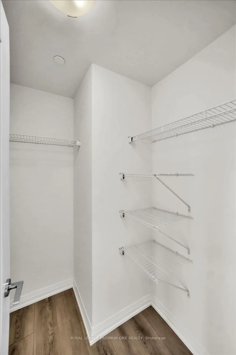 8960 Jane Street, #2103