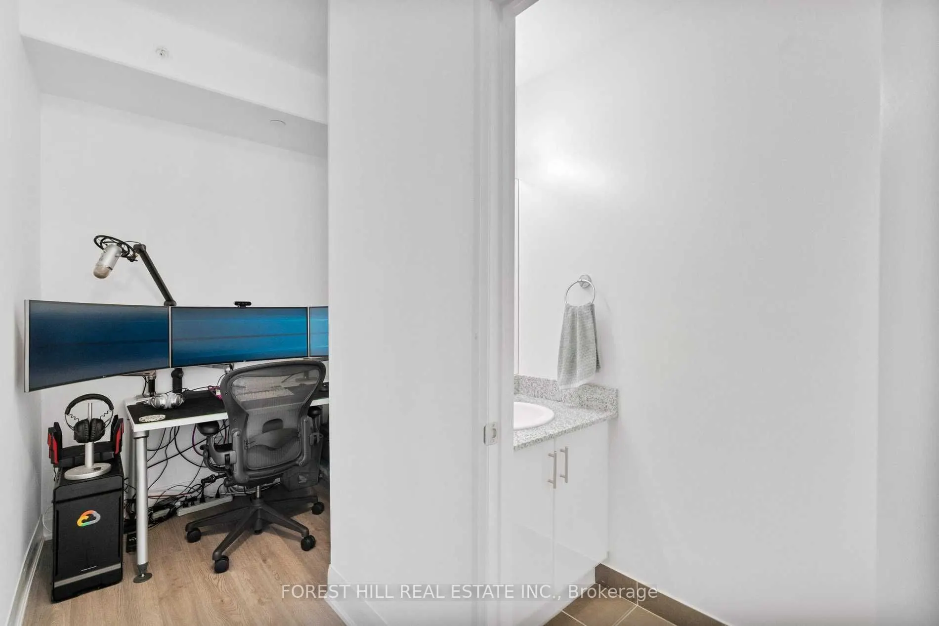 2900 Highway 7 Road, #3305