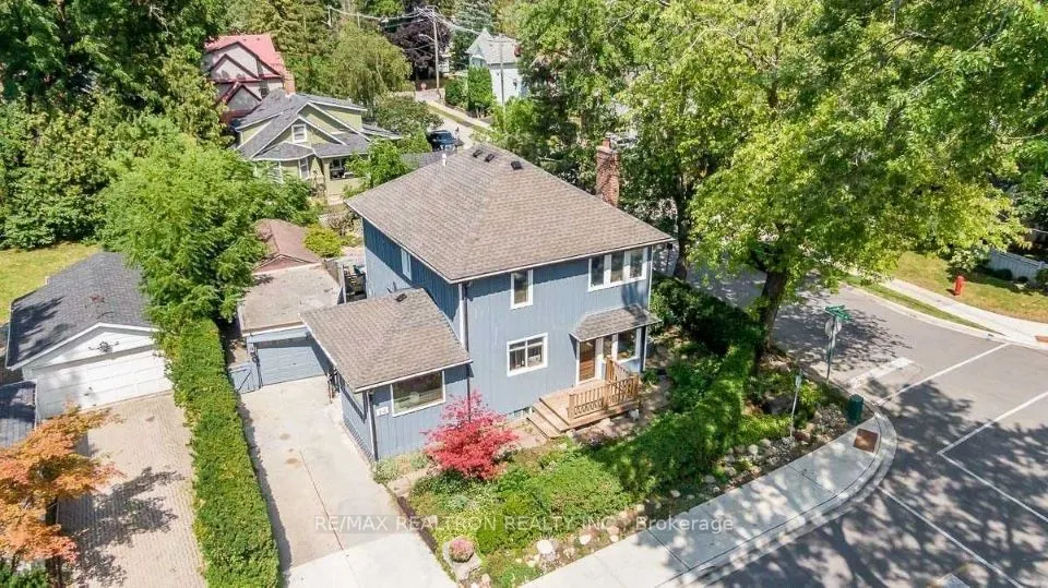 24 Kennedy Street W