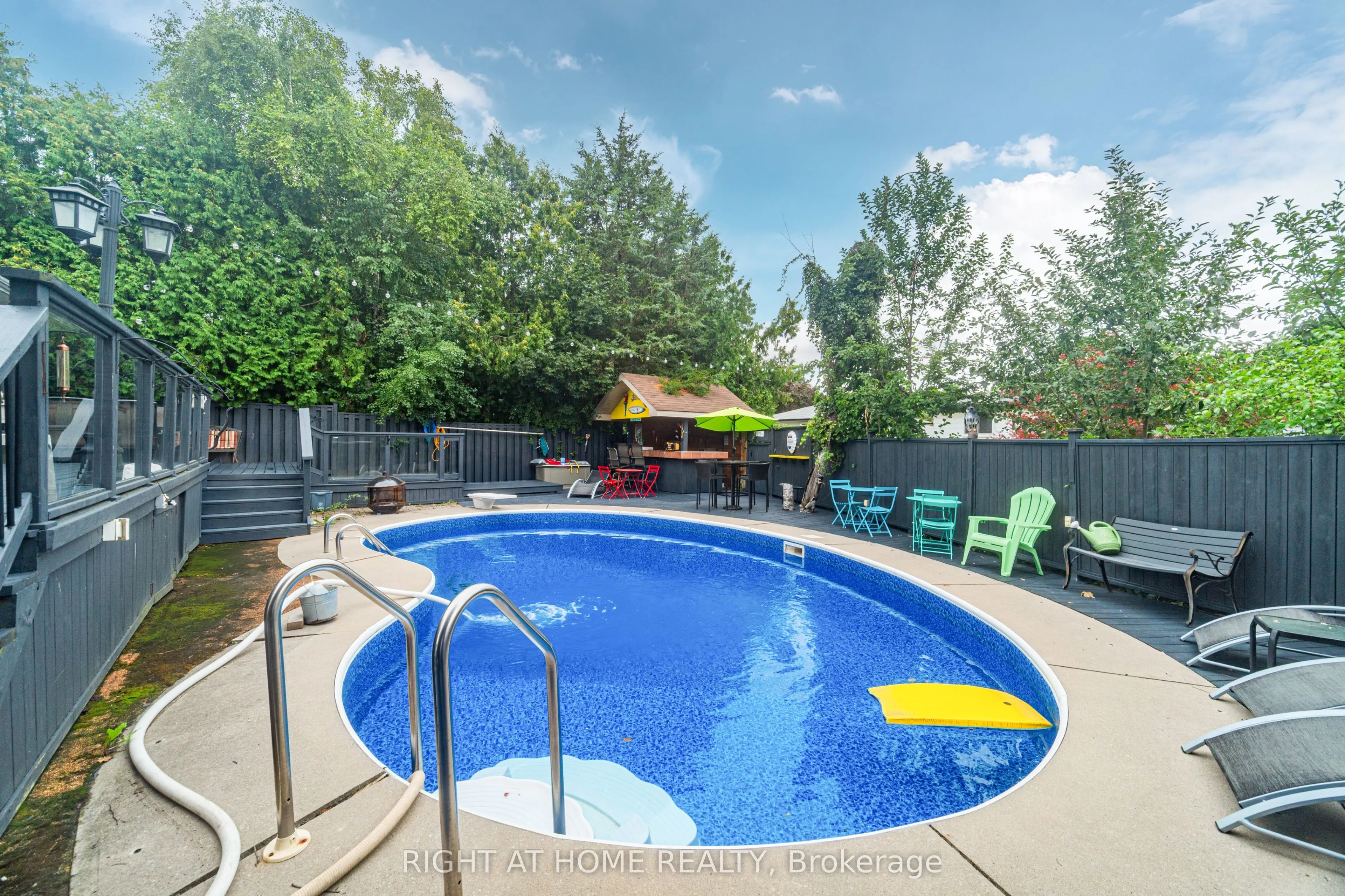 4 Devins Drive