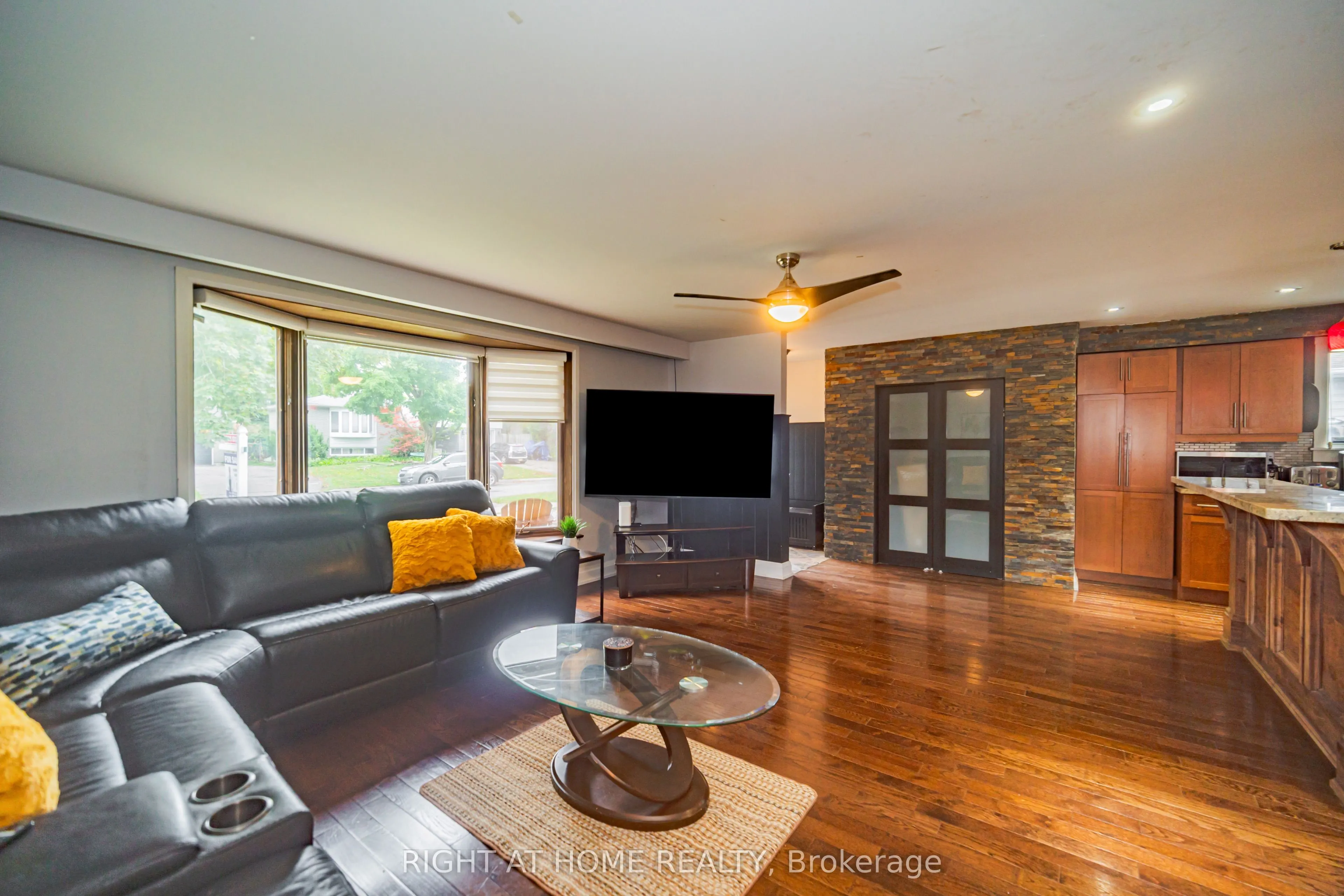 4 Devins Drive