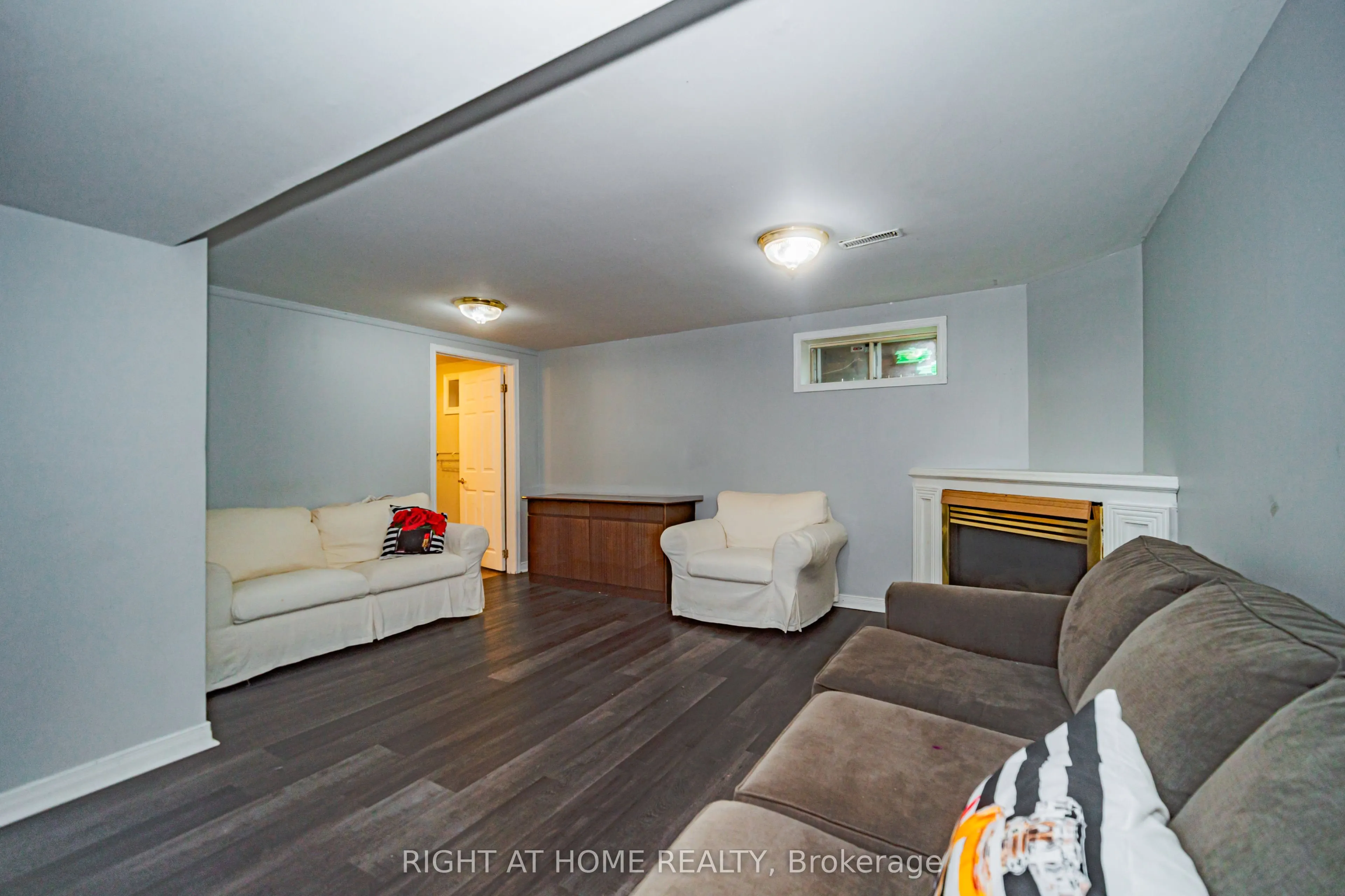 4 Devins Drive