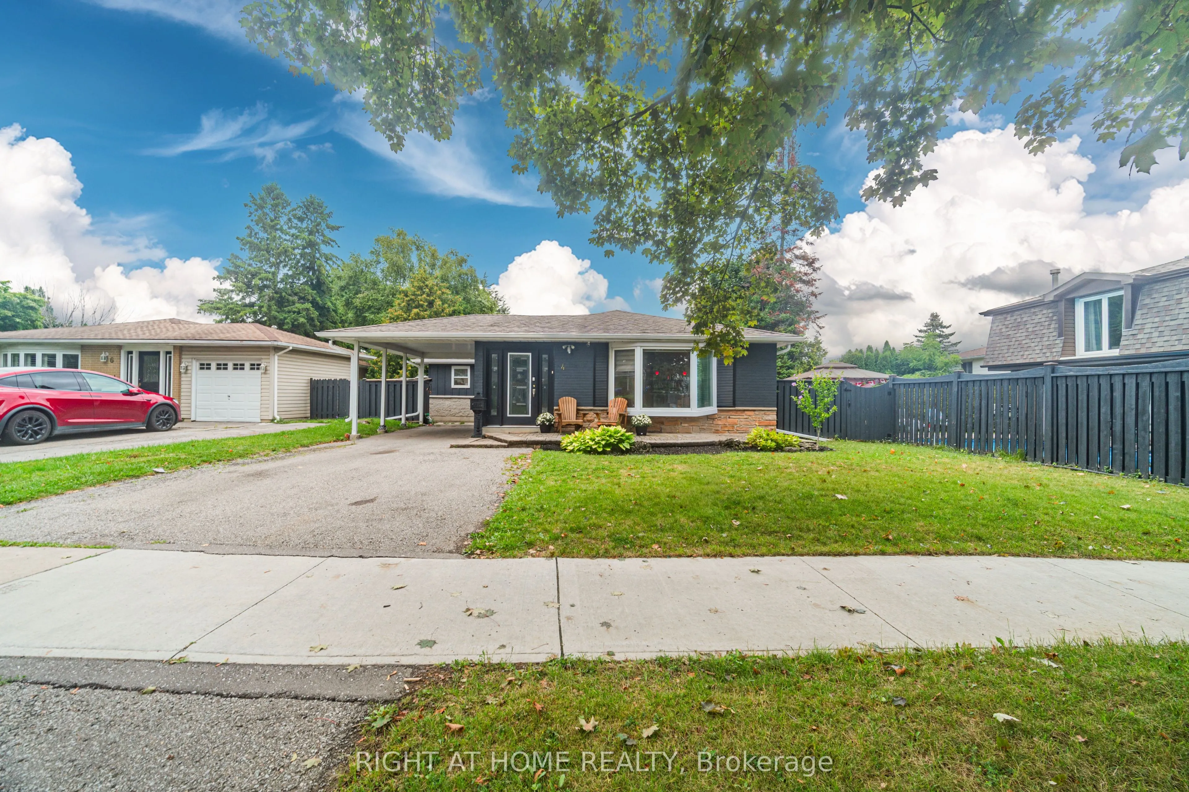 4 Devins Drive