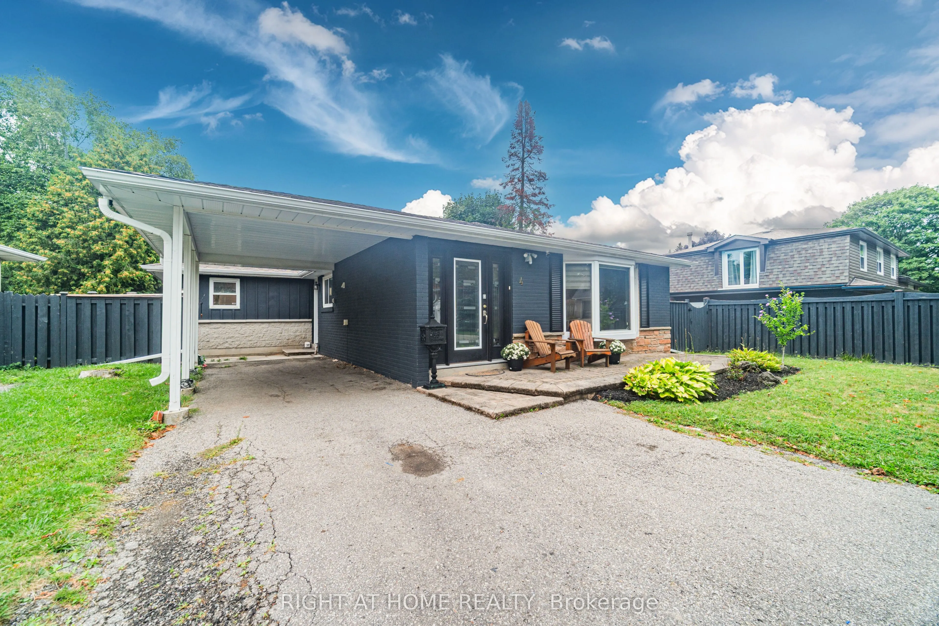 4 Devins Drive