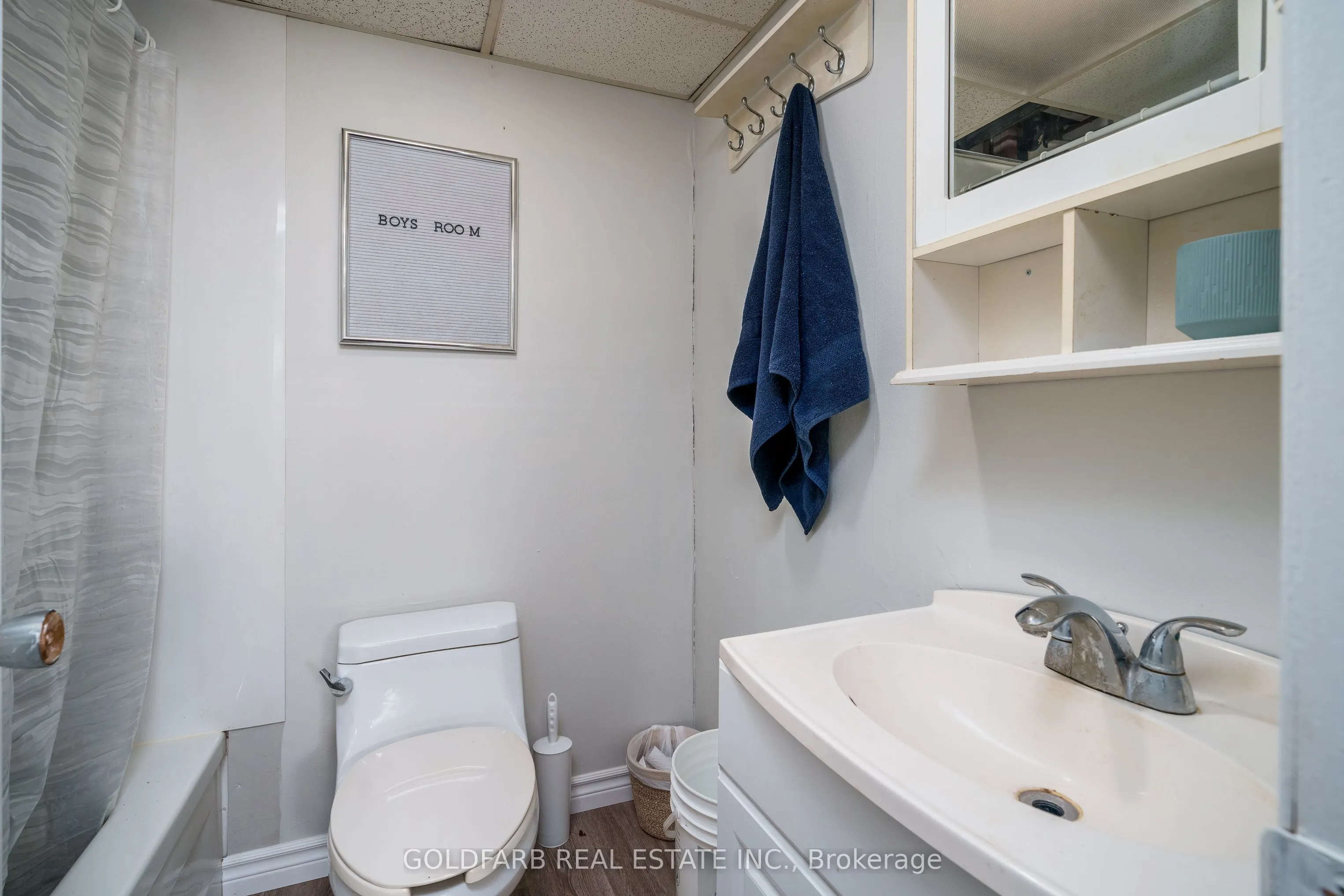 1635 Innisfil Beach Road