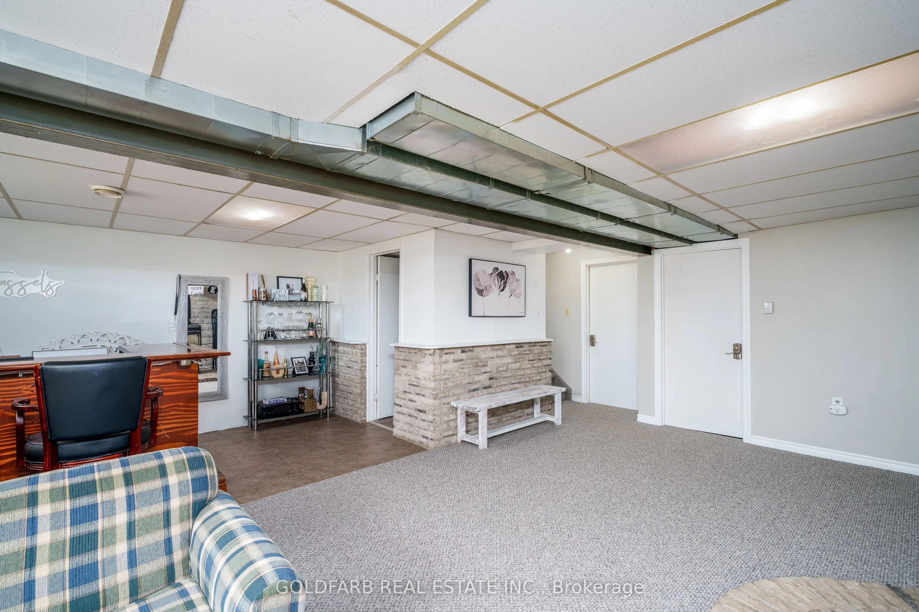 1635 Innisfil Beach Road