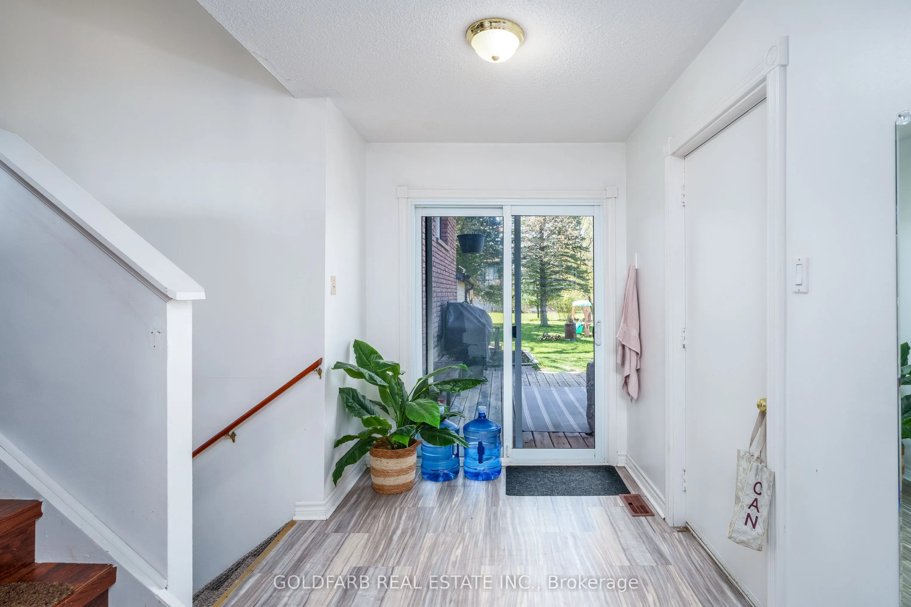 1635 Innisfil Beach Road