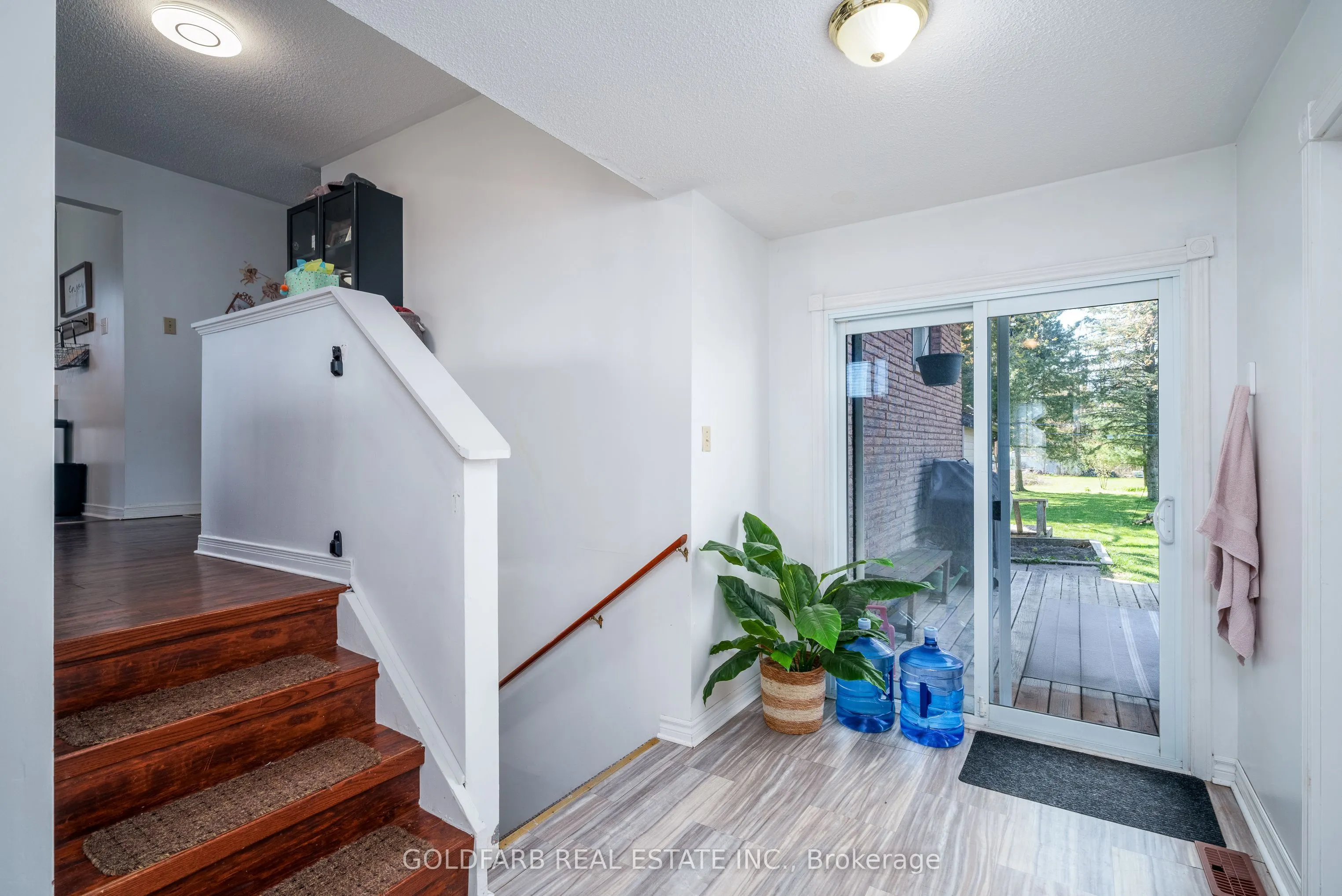 1635 Innisfil Beach Road