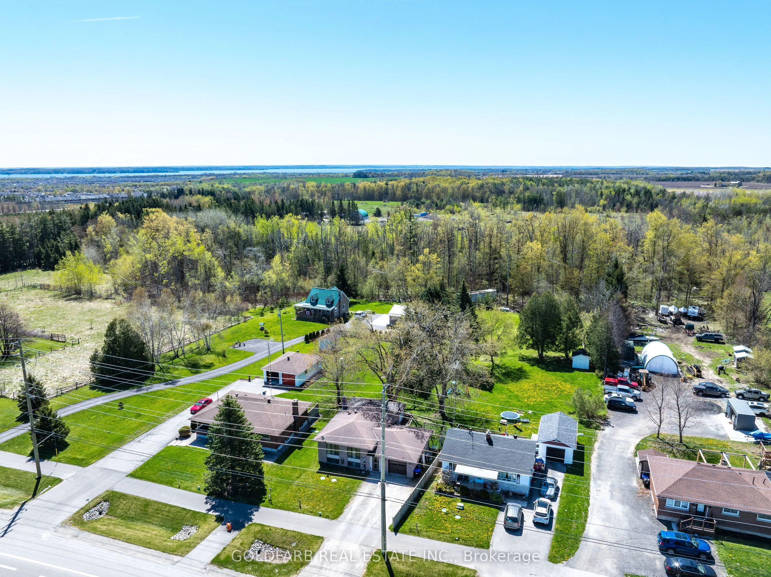 1635 Innisfil Beach Road