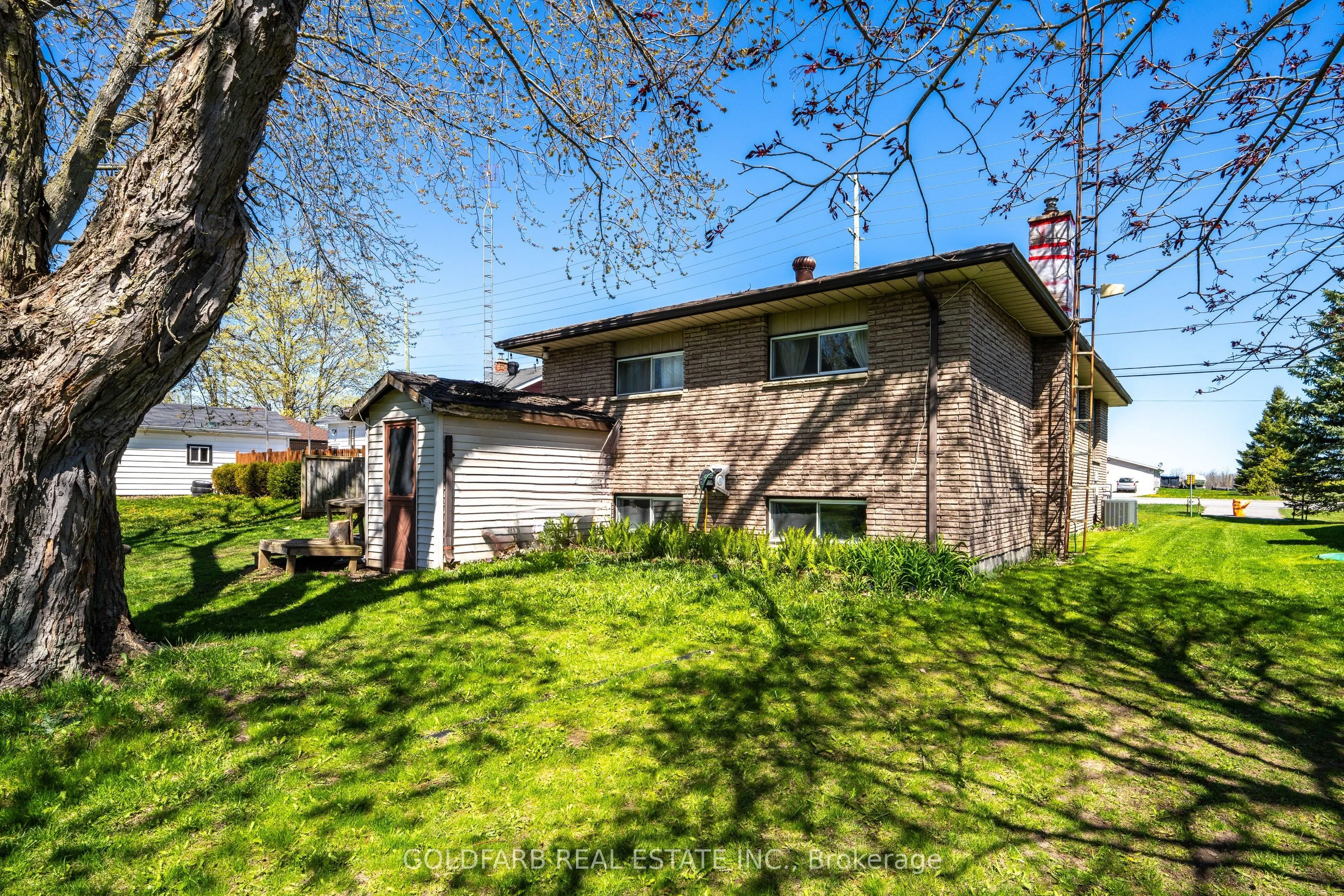 1635 Innisfil Beach Road