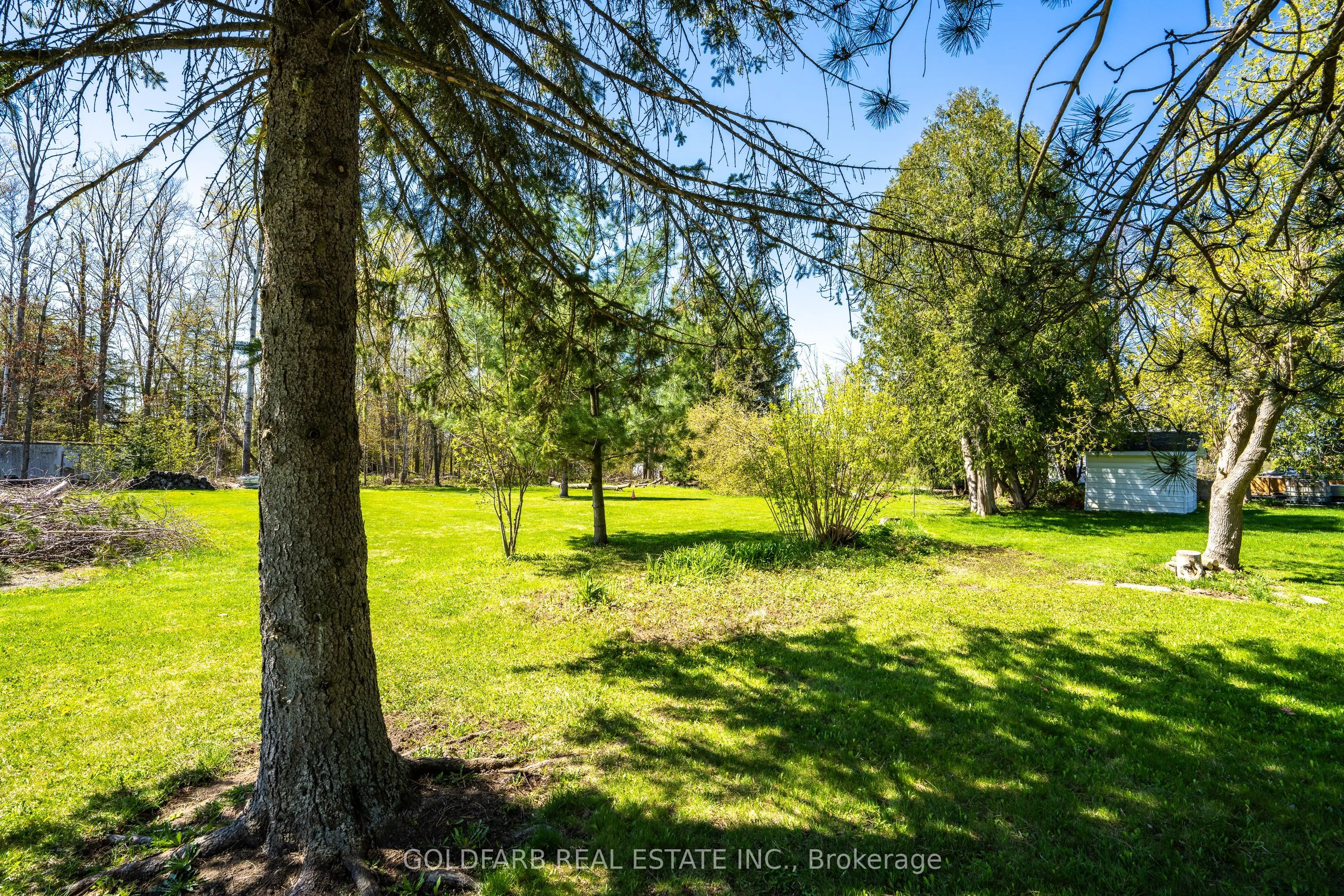 1635 Innisfil Beach Road