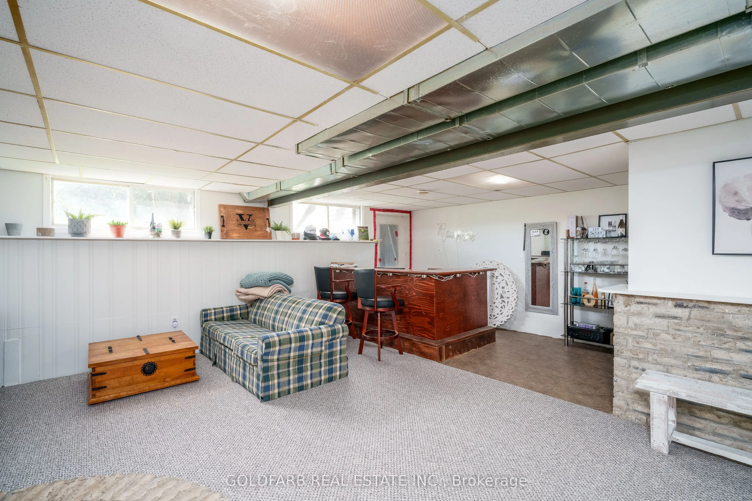 1635 Innisfil Beach Road