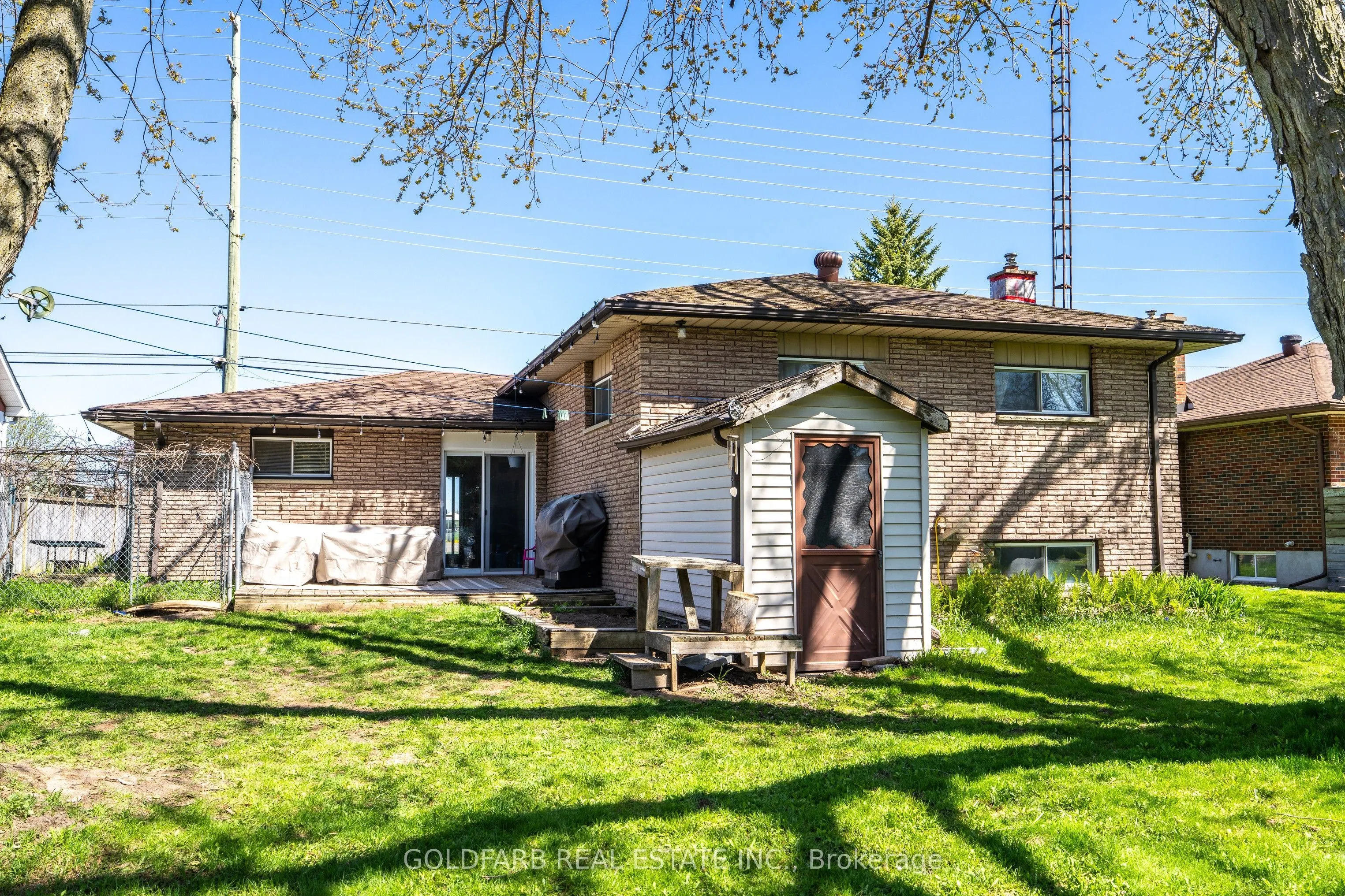 1635 Innisfil Beach Road