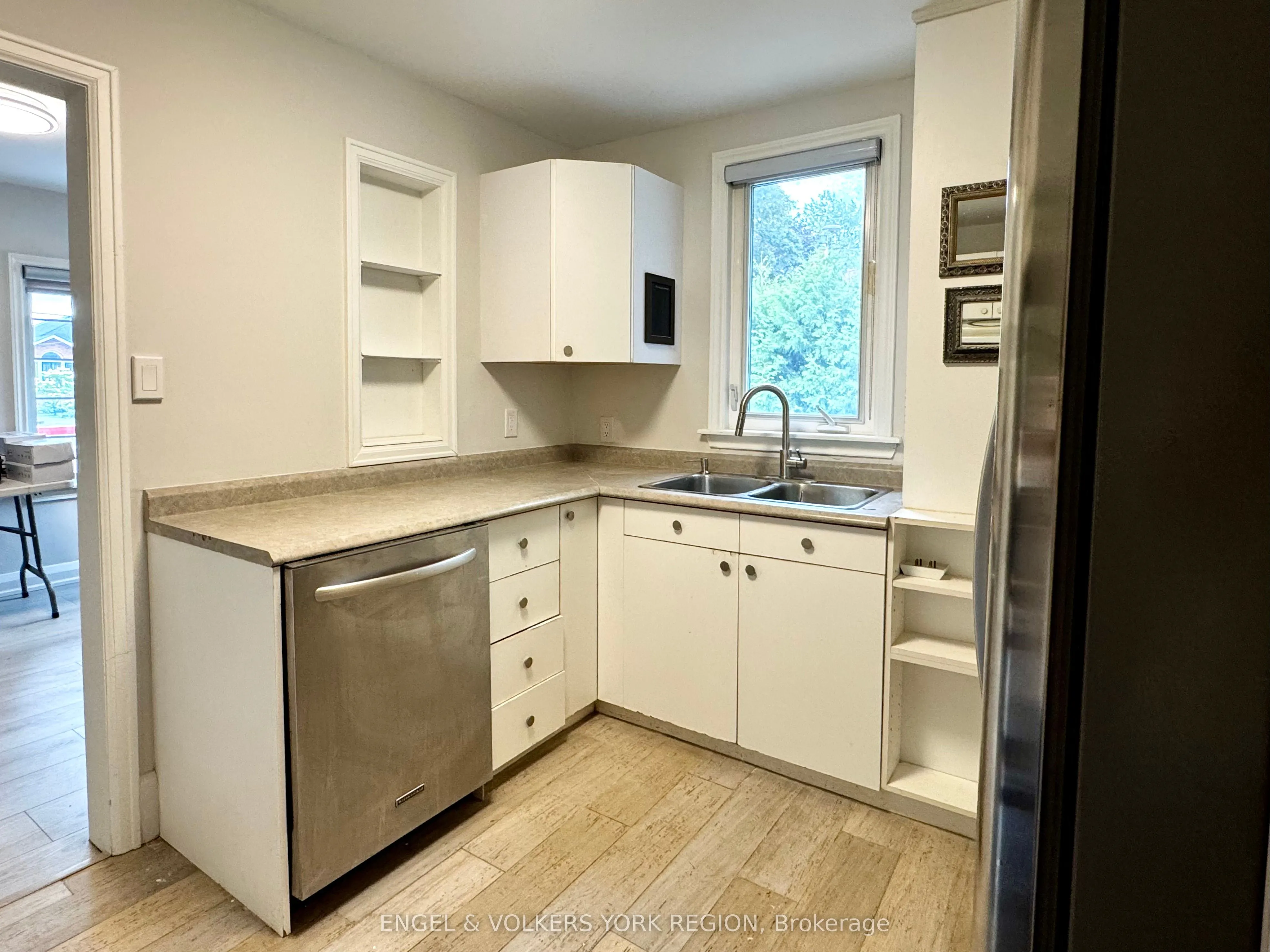 185 Rumble Avenue, #Main