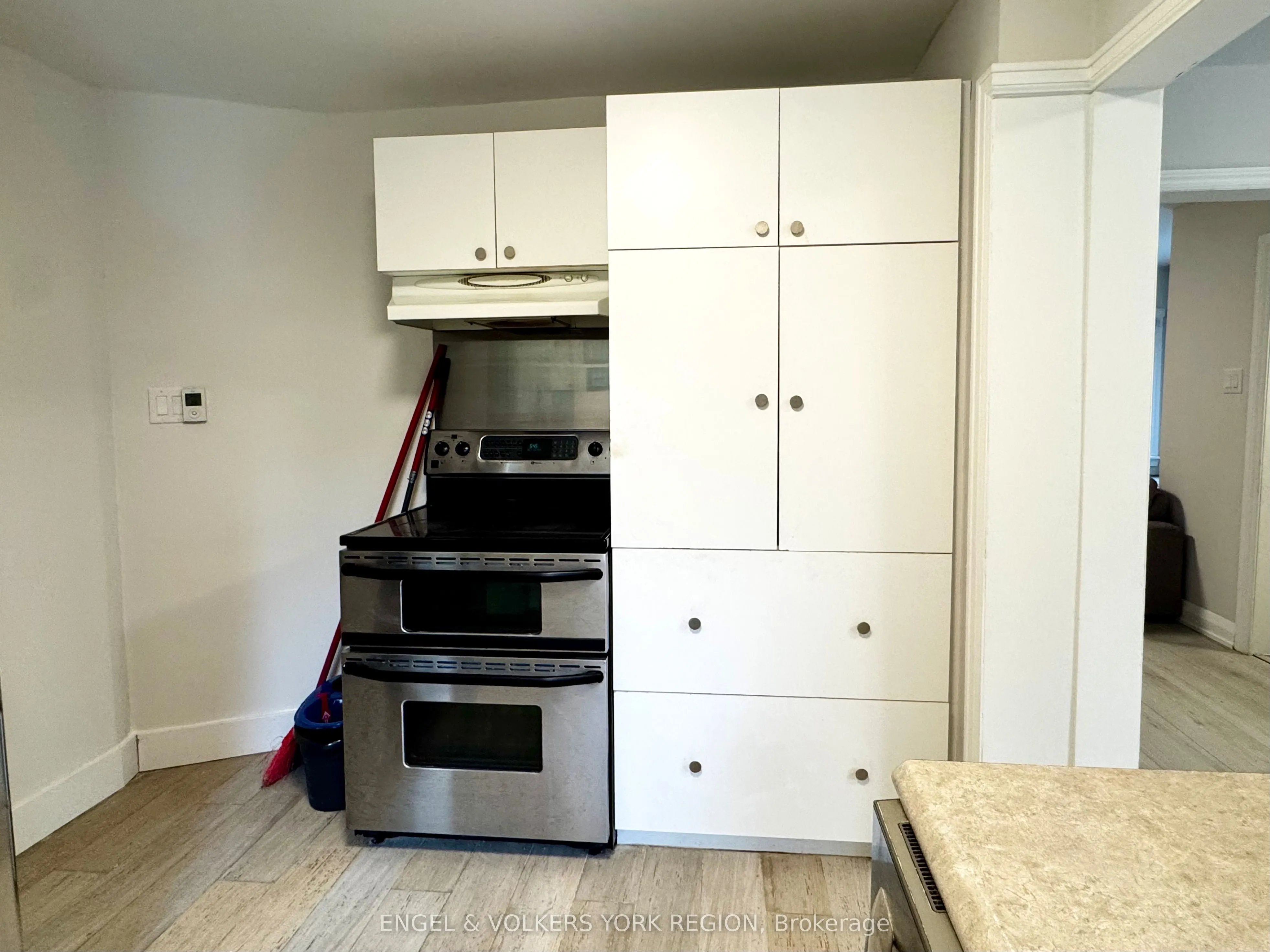 185 Rumble Avenue, #Main