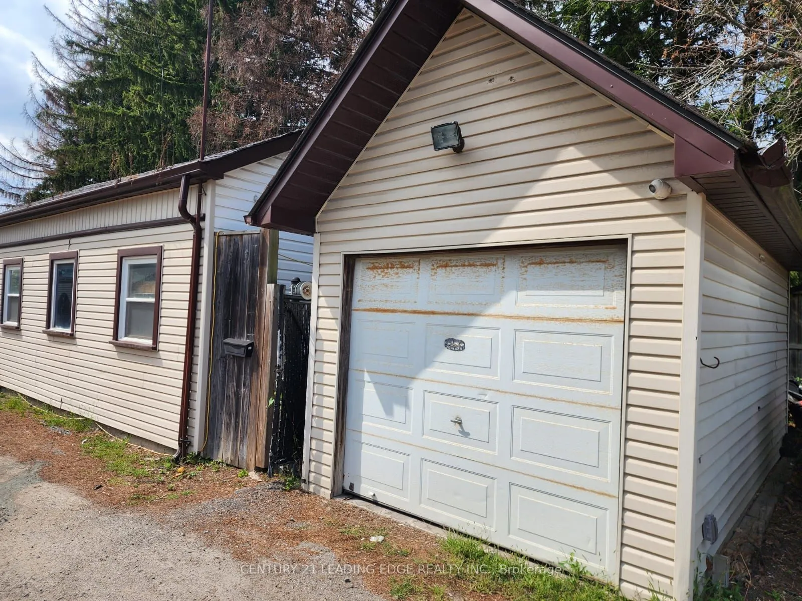 10873 Kennedy Road, #Rear Garage