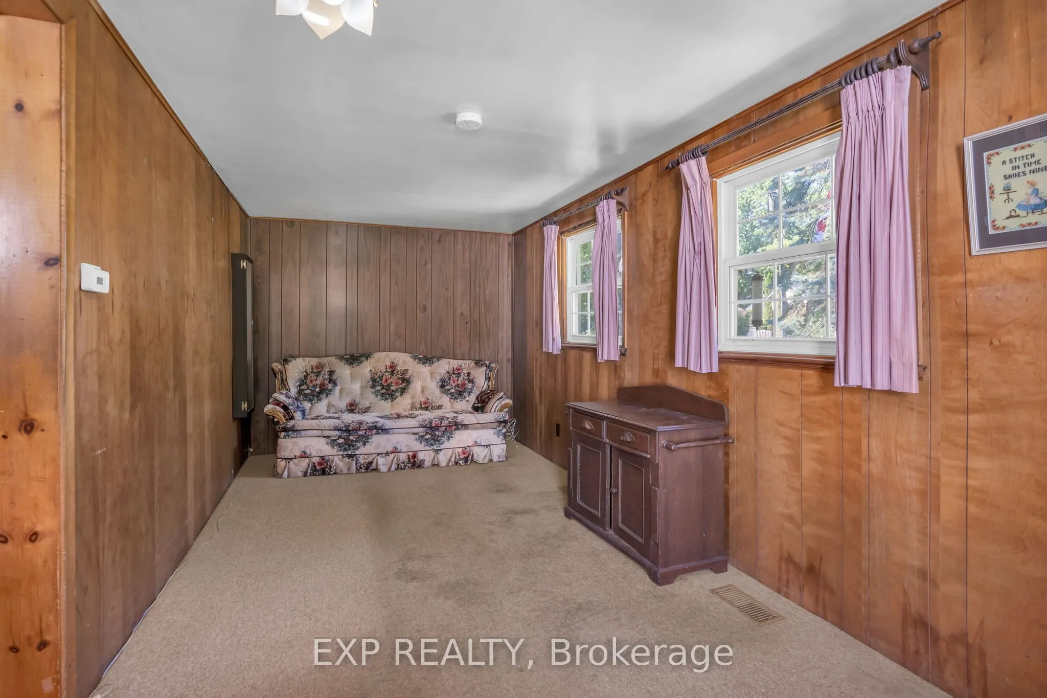 39 River Street W