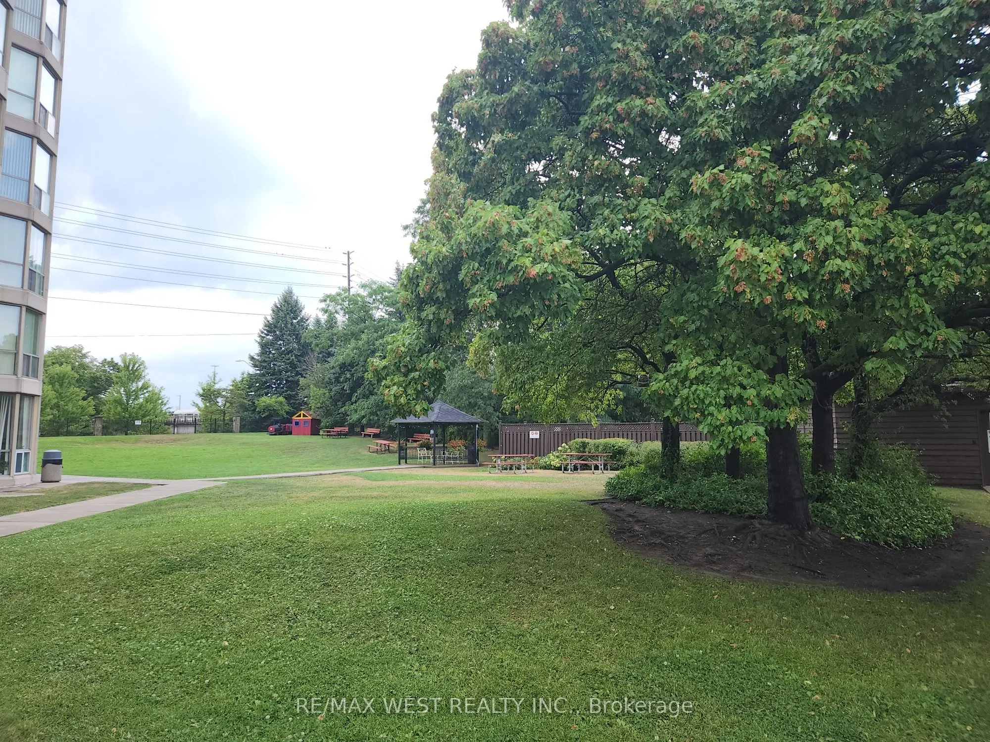309 Major Mackenzie Drive, #513
