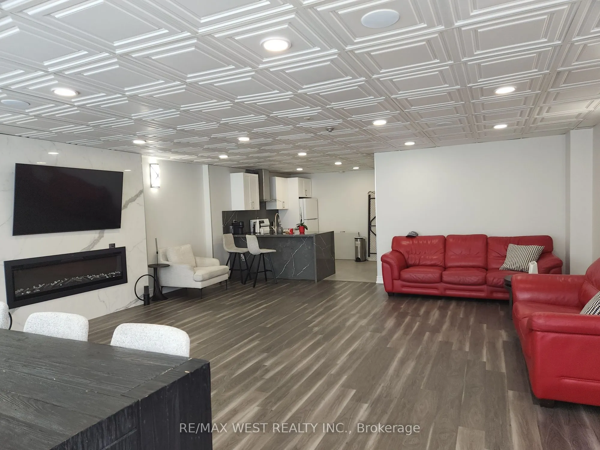 309 Major Mackenzie Drive, #513