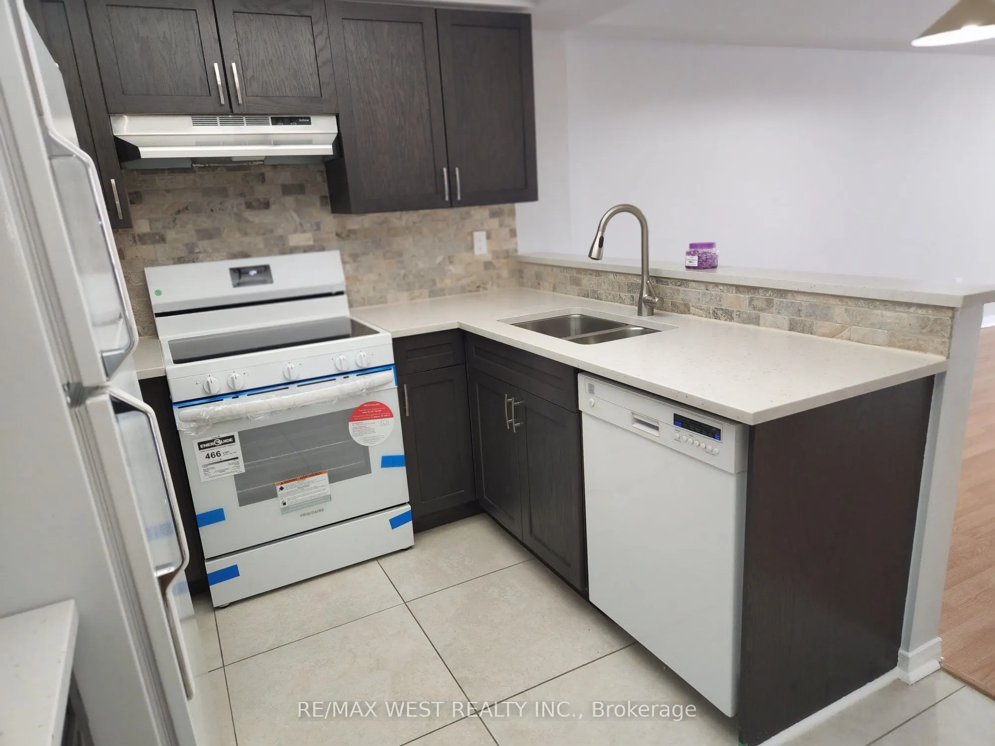 309 Major Mackenzie Drive, #513