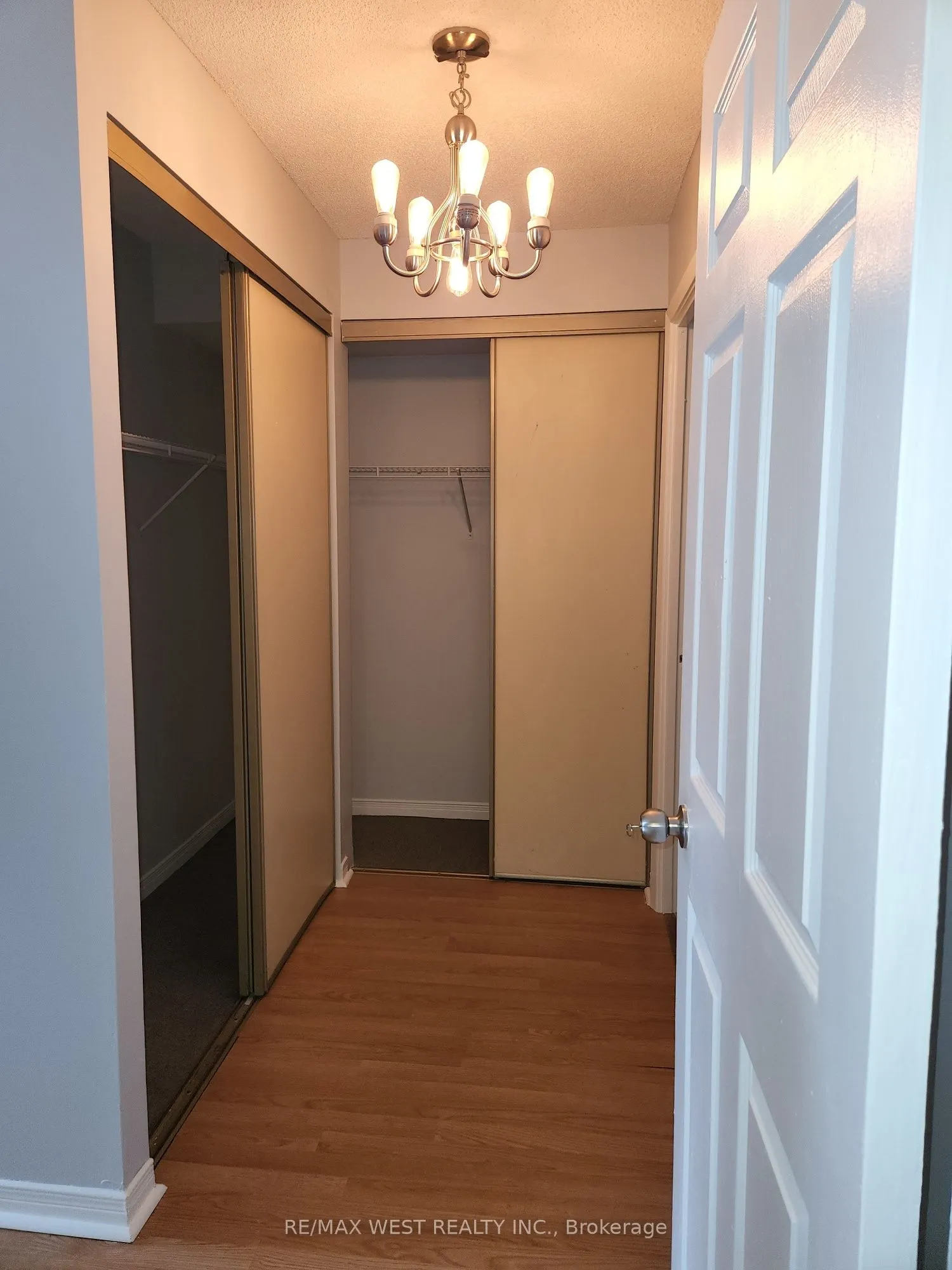 309 Major Mackenzie Drive, #513