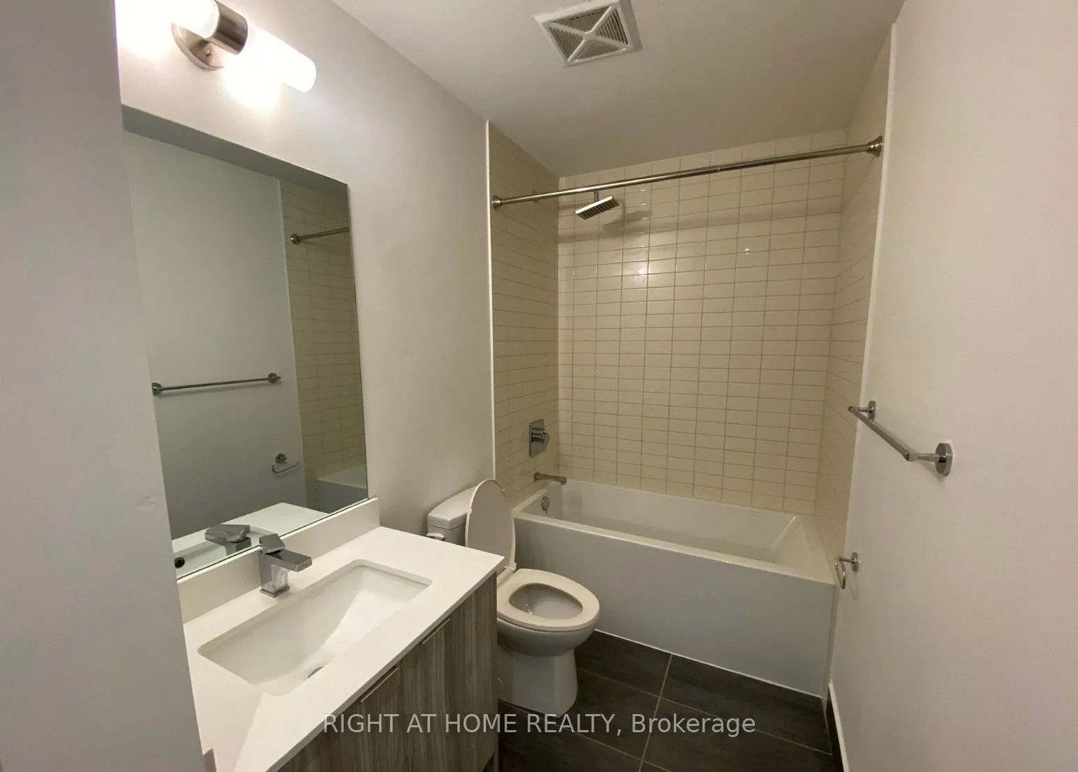 2916 Highway 7 Road W, #411