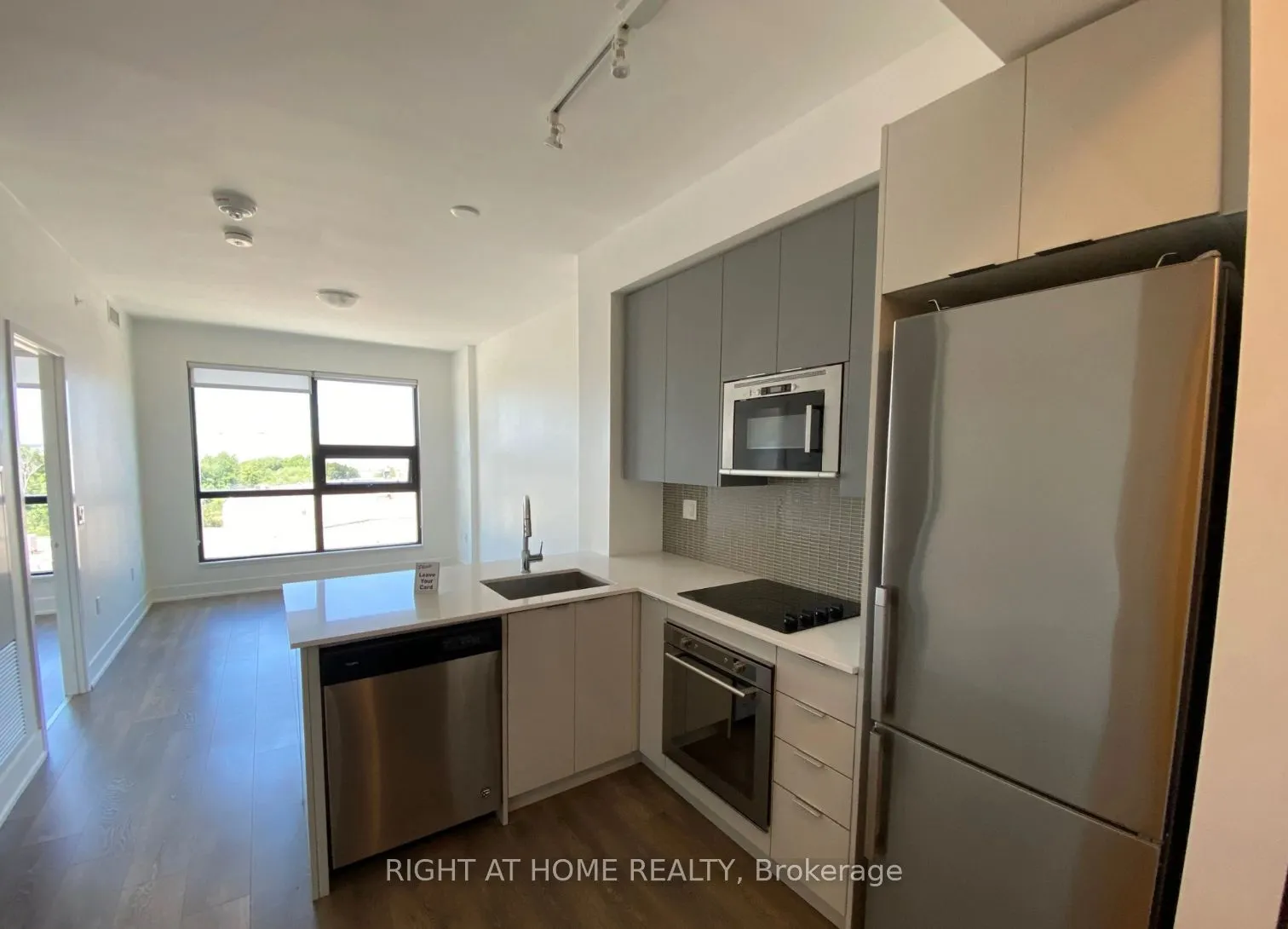 2916 Highway 7 Road W, #411