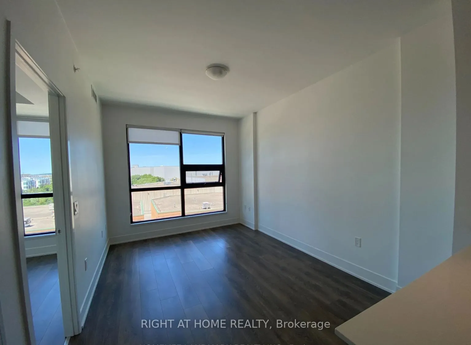 2916 Highway 7 Road W, #411