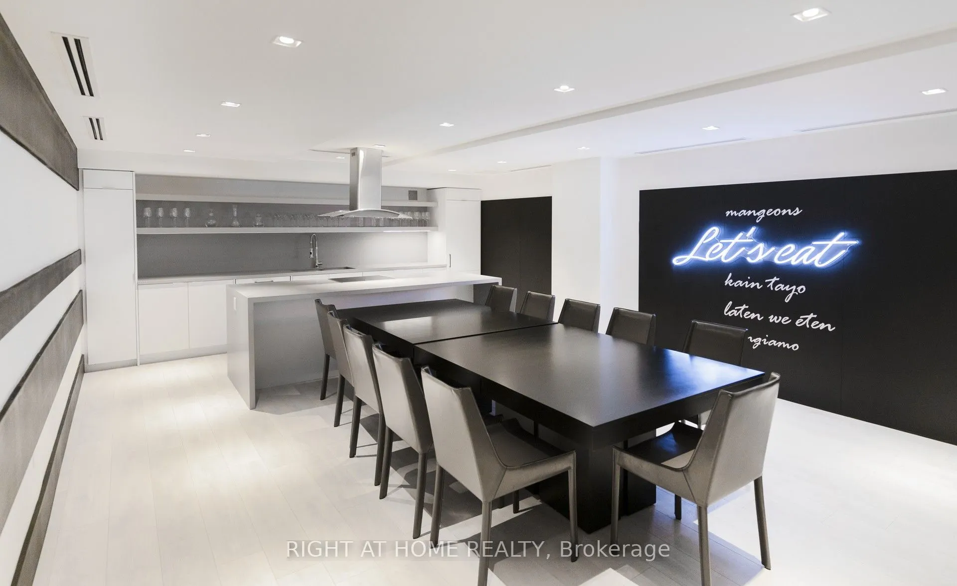 2916 Highway 7 Road W, #411