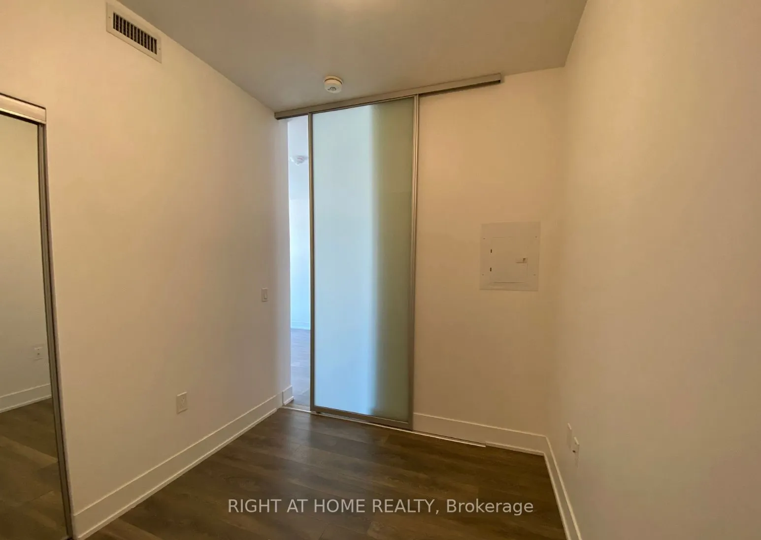 2916 Highway 7 Road W, #411