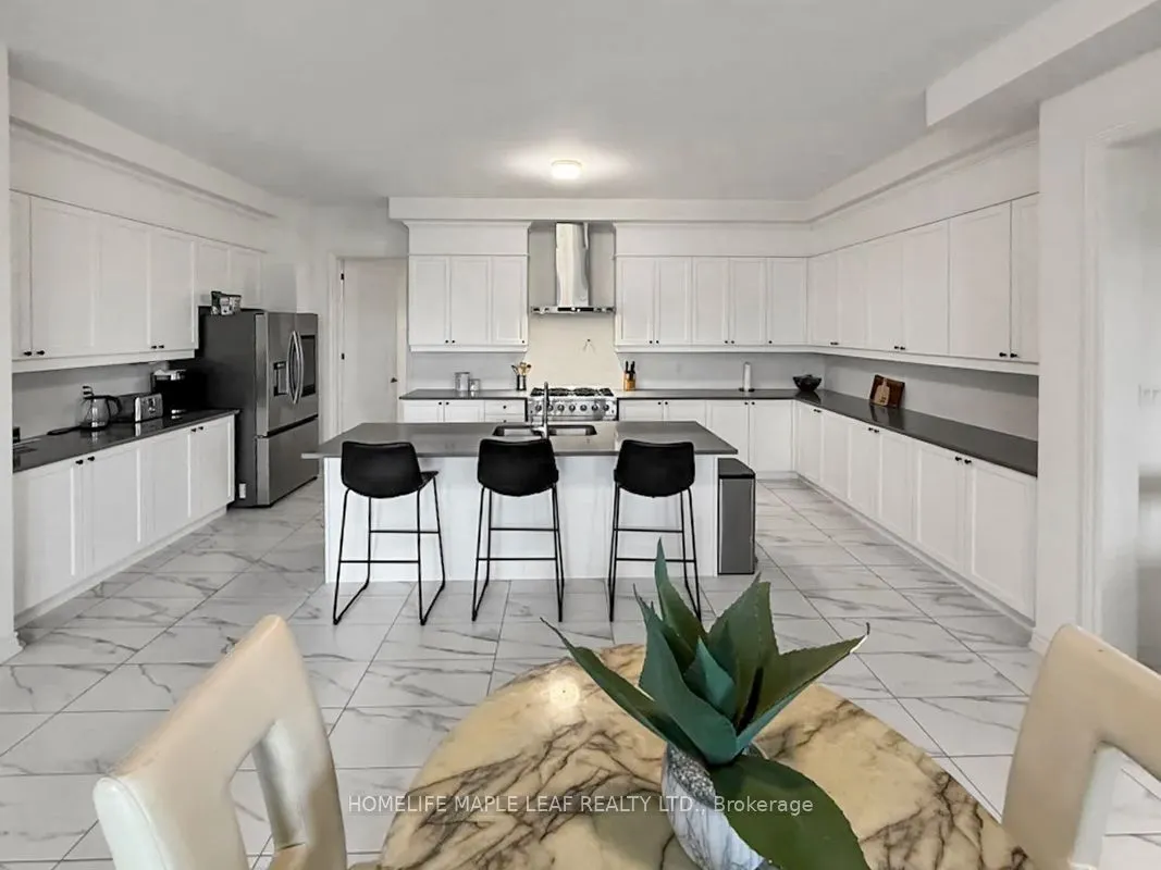 4 Magnolia Avenue