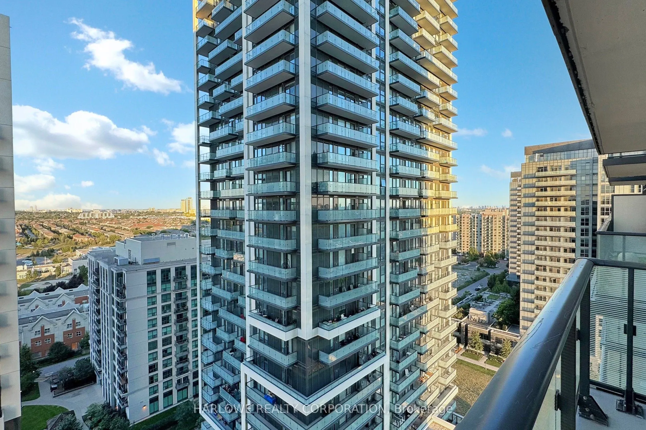 95 Oneida Crescent, #1706