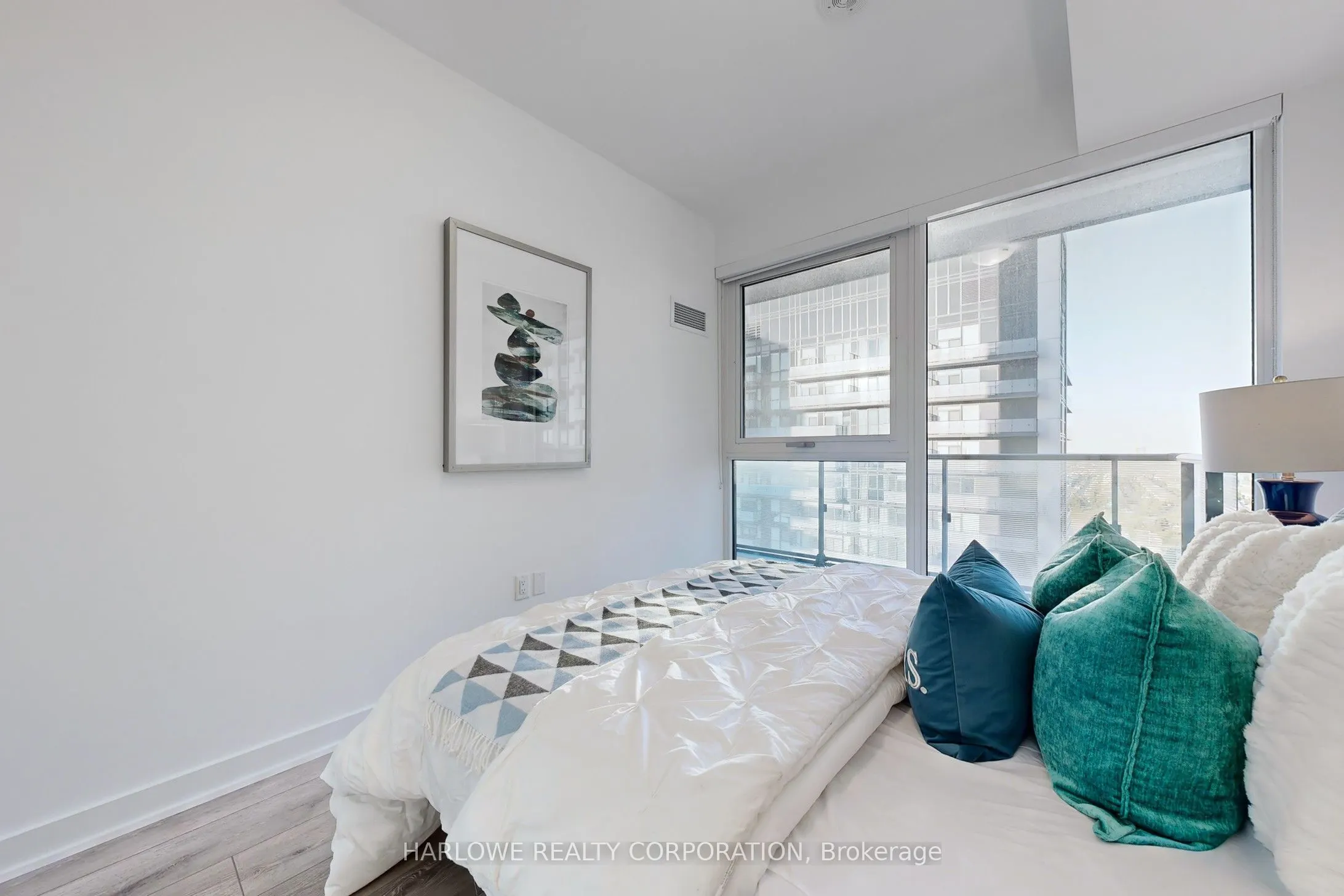 95 Oneida Crescent, #1706