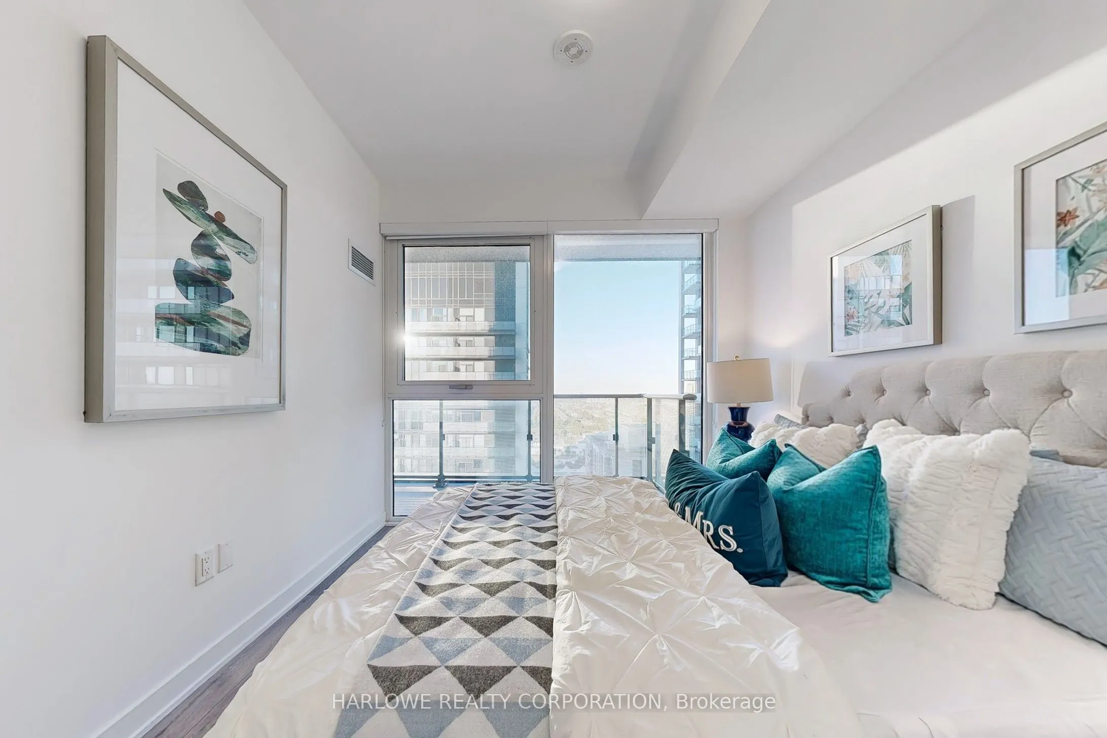 95 Oneida Crescent, #1706