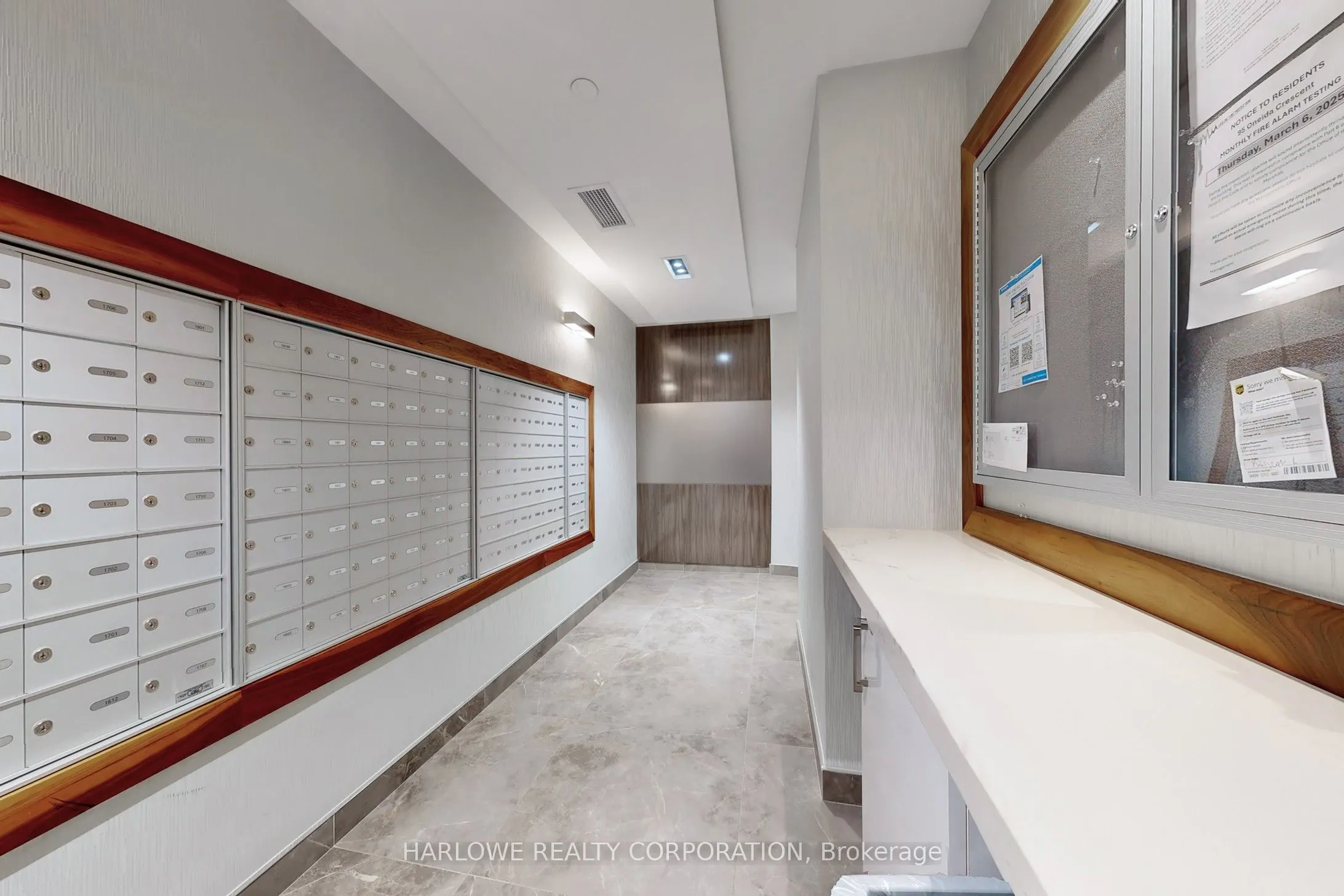 95 Oneida Crescent, #1706
