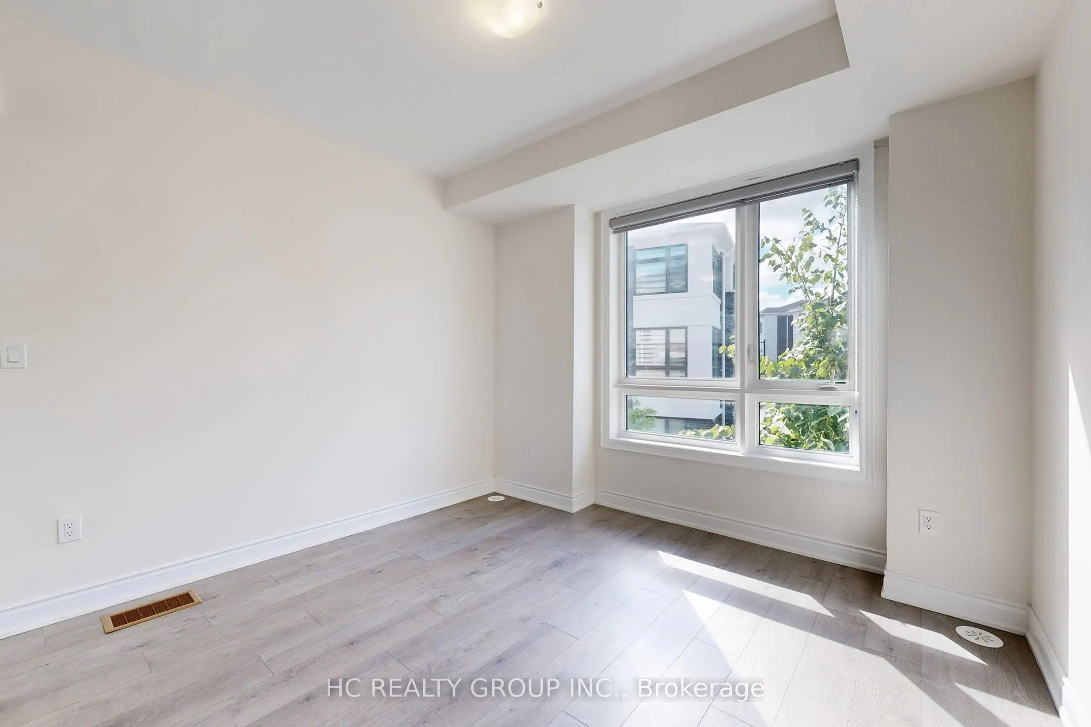 31 Thomas Armstrong Lane, #29