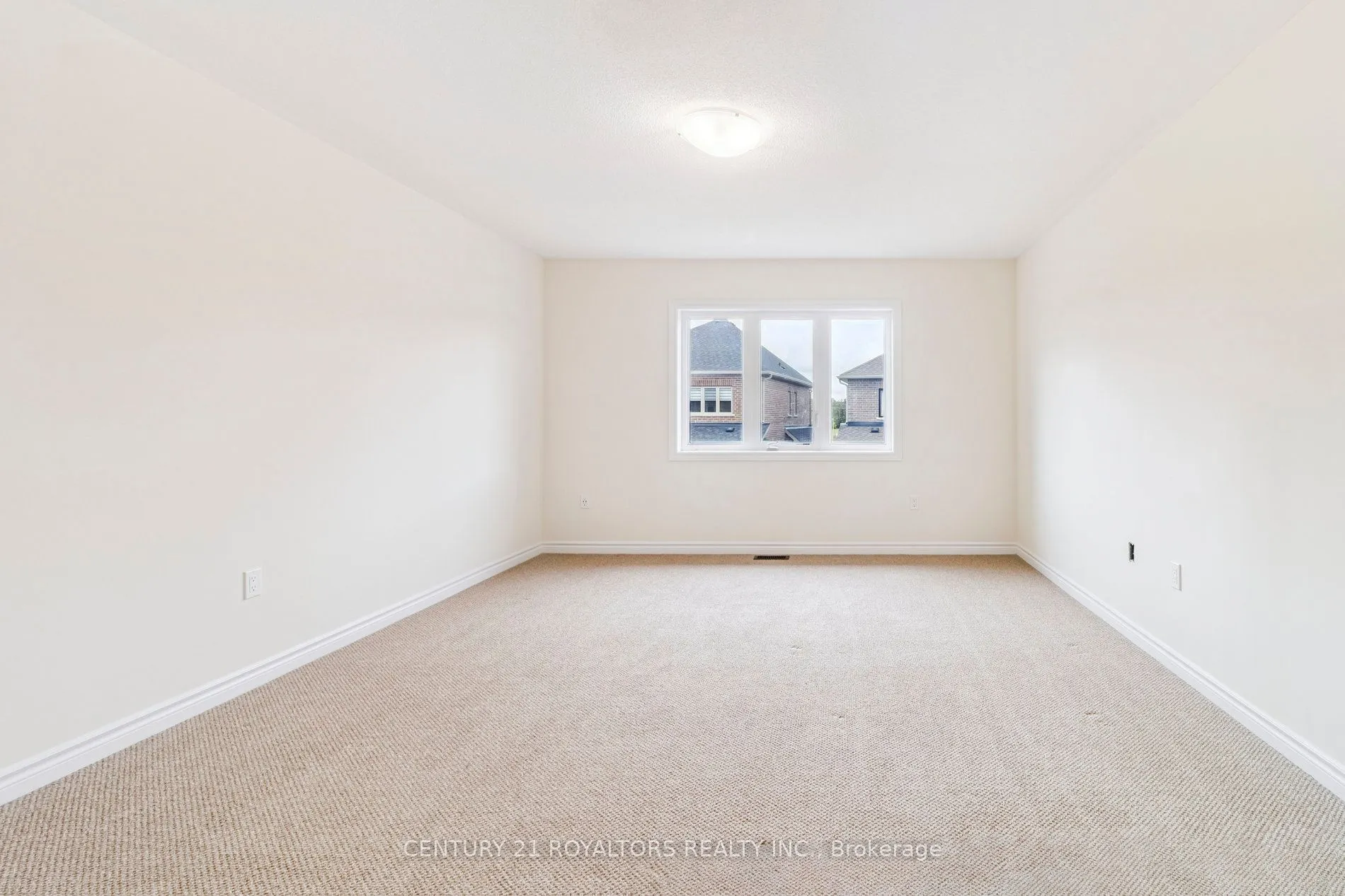 25 Ferragine Crescent