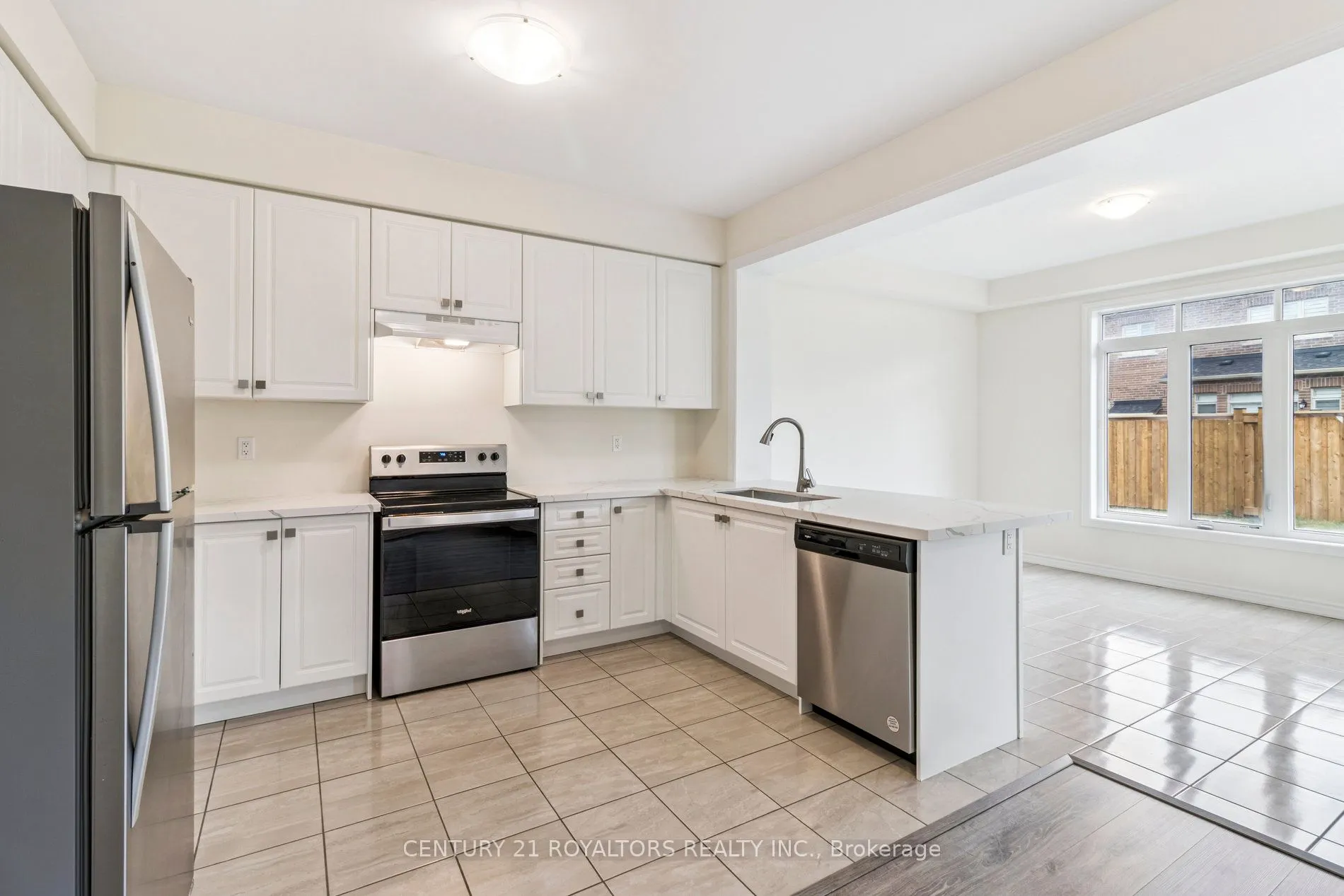 25 Ferragine Crescent