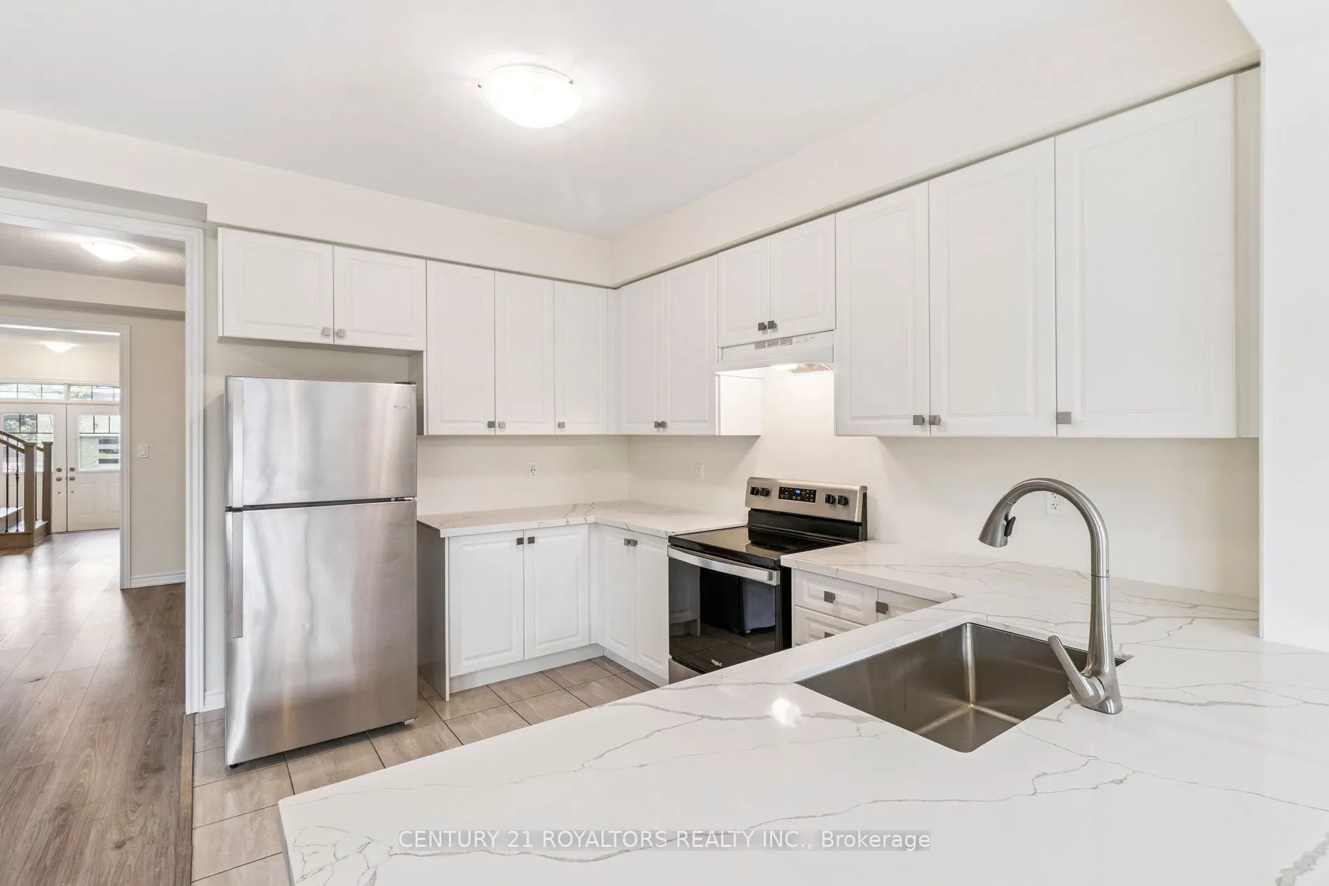25 Ferragine Crescent