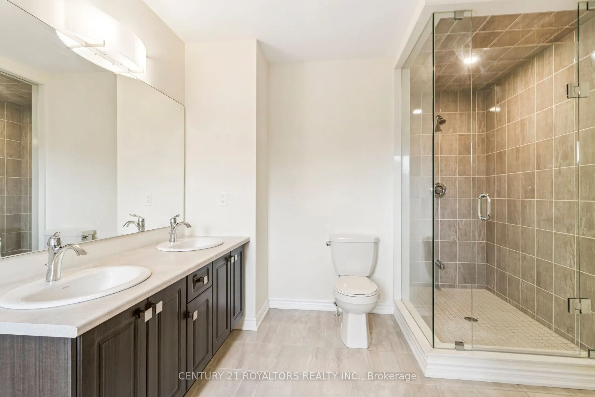 25 Ferragine Crescent