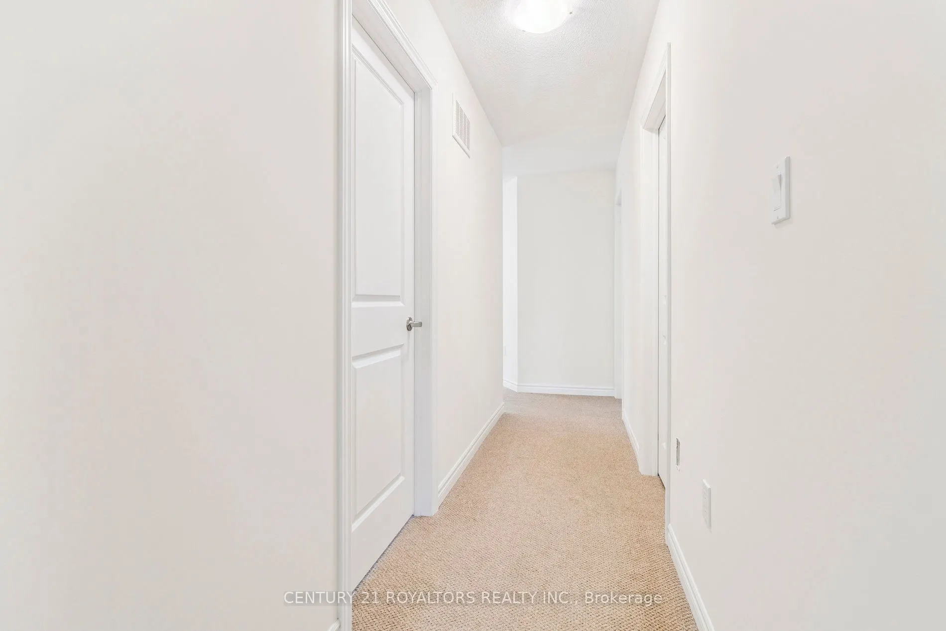25 Ferragine Crescent