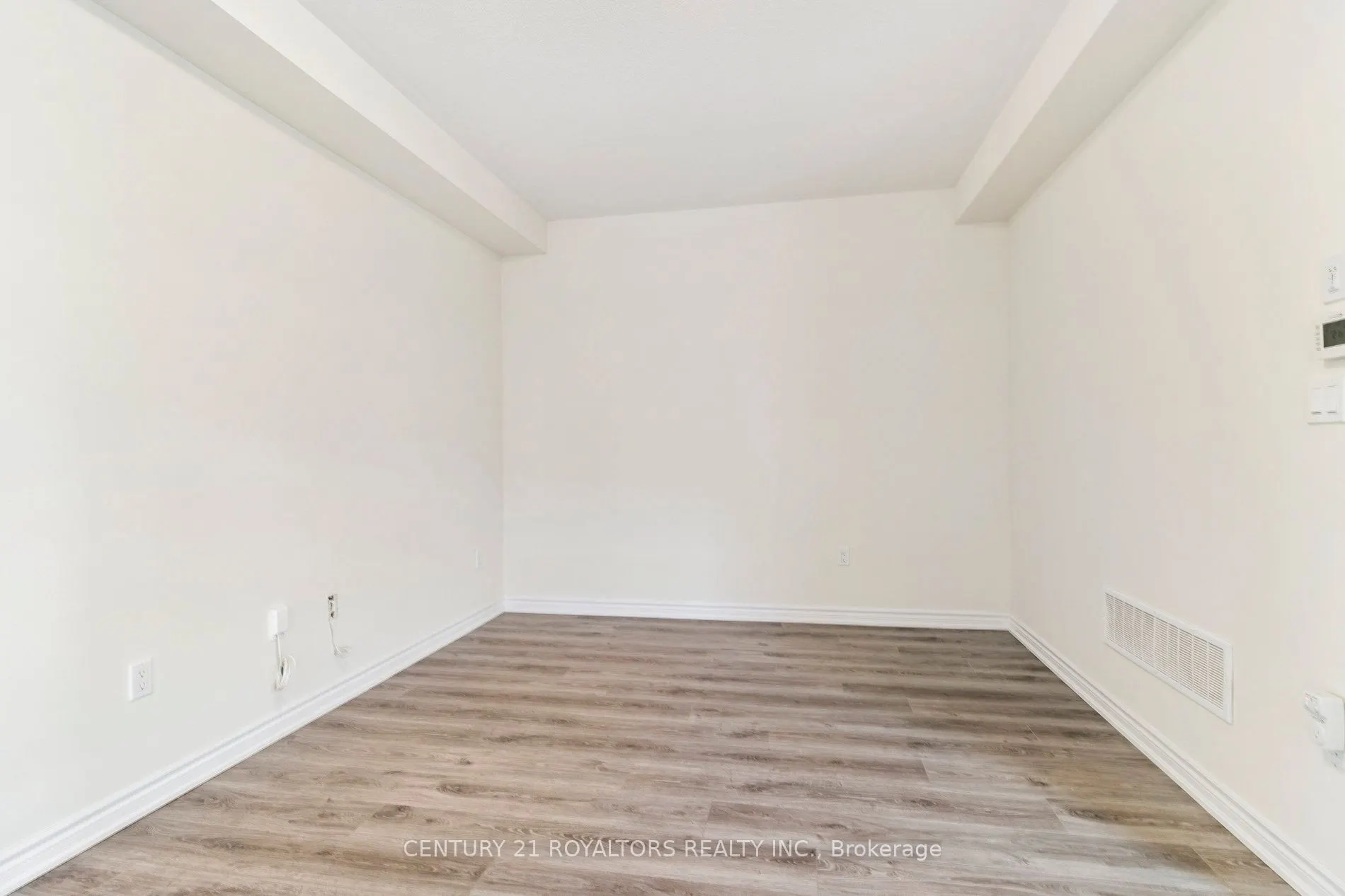 25 Ferragine Crescent