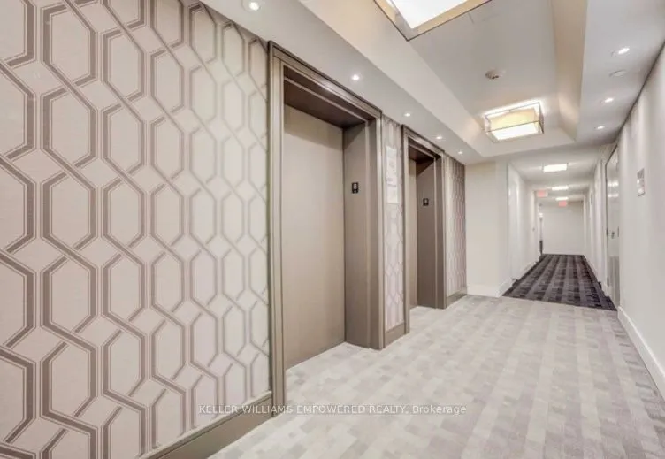 9199 Yonge Street, #812