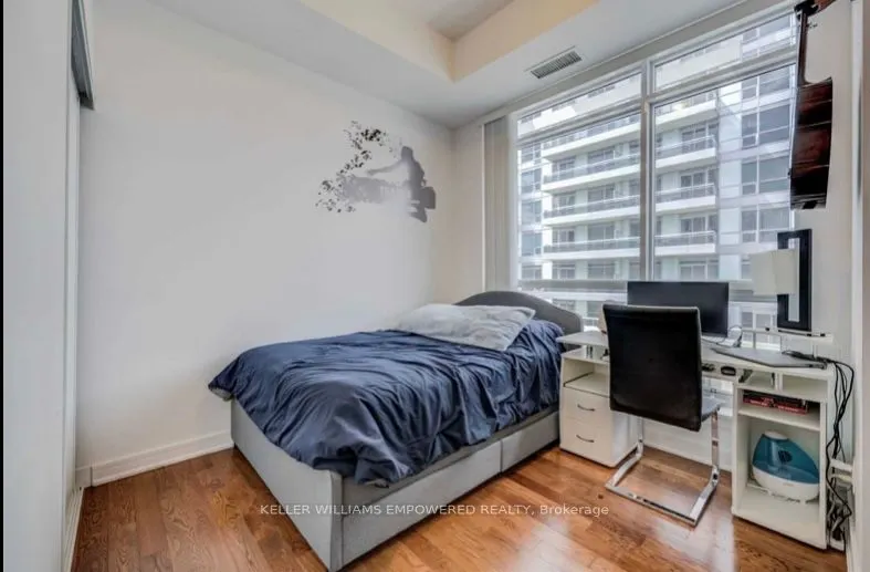 9199 Yonge Street, #812