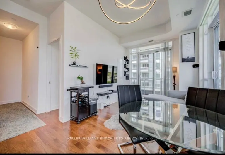 9199 Yonge Street, #812
